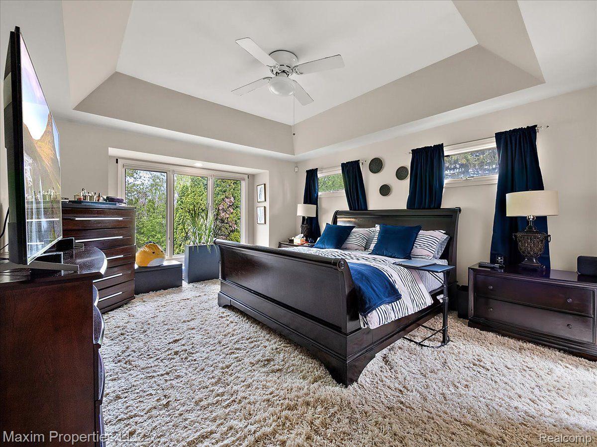 2606 WHITNEY Place