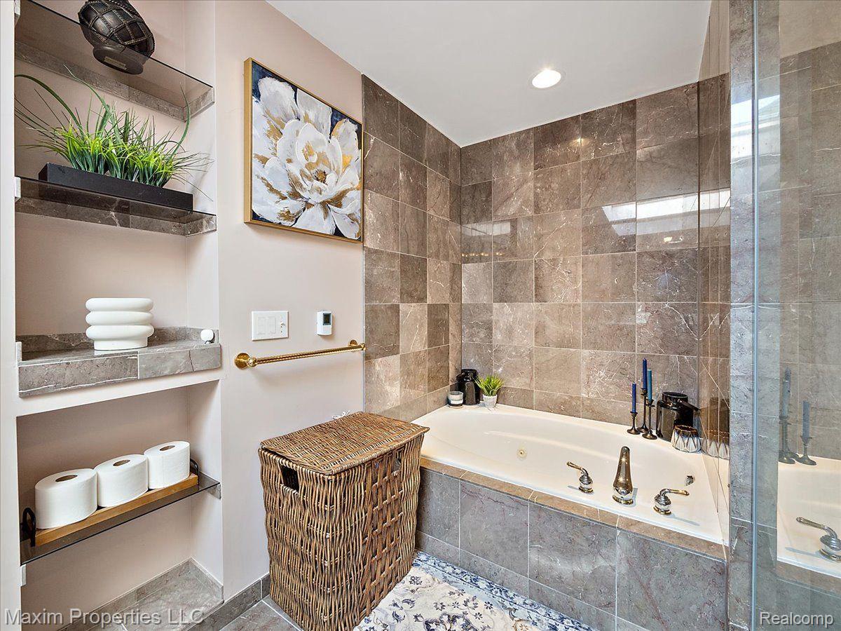2606 WHITNEY Place