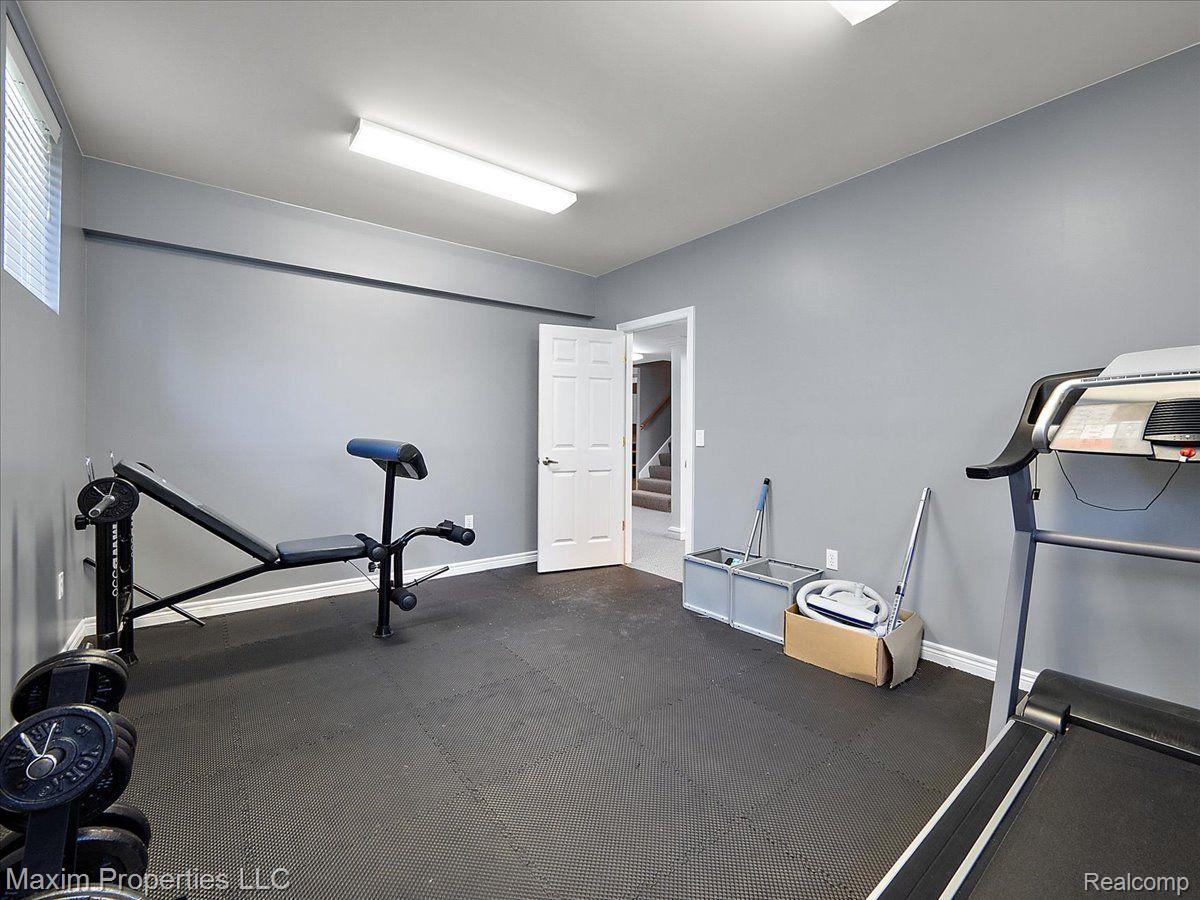 2606 WHITNEY Place