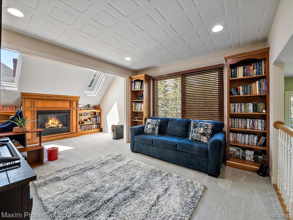 2606 WHITNEY Place