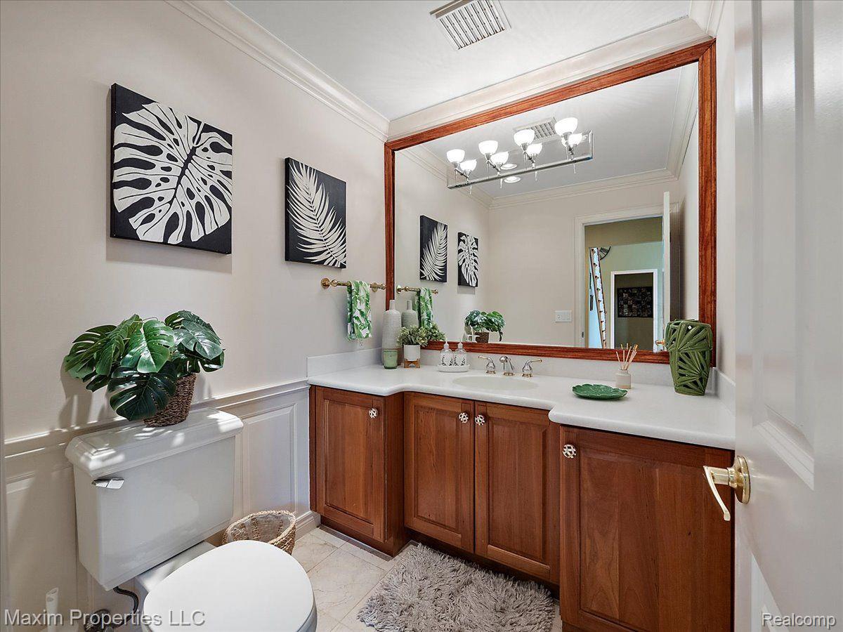 2606 WHITNEY Place