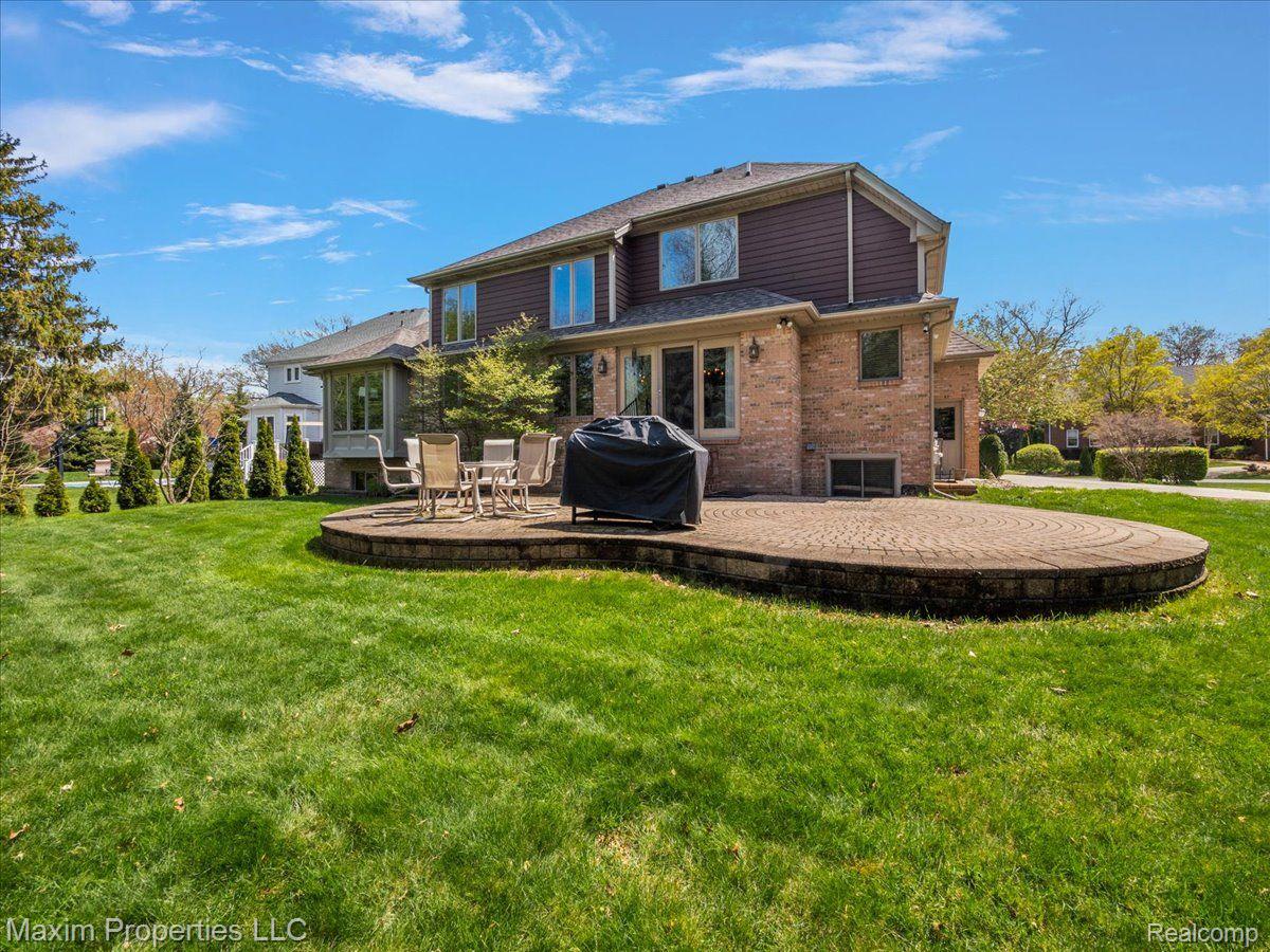 2606 WHITNEY Place