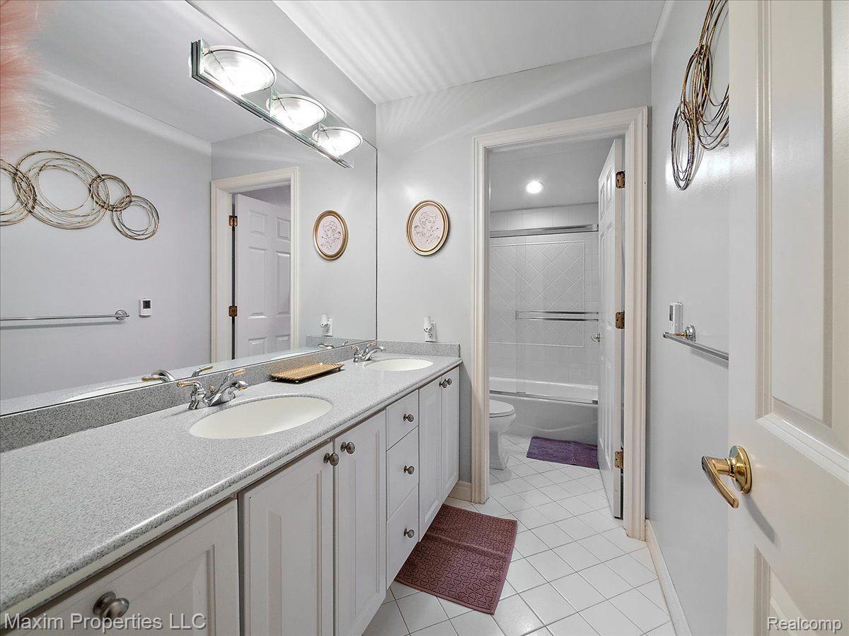 2606 WHITNEY Place