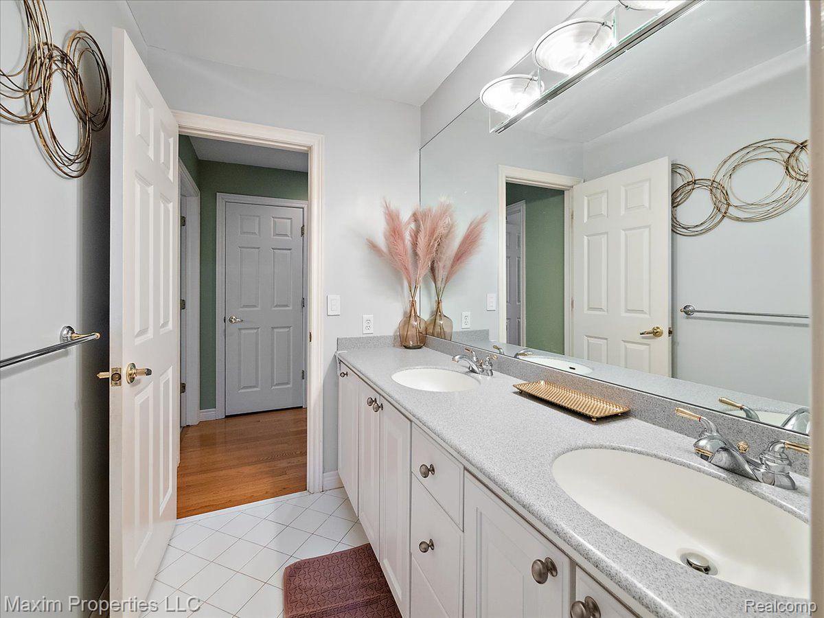 2606 WHITNEY Place