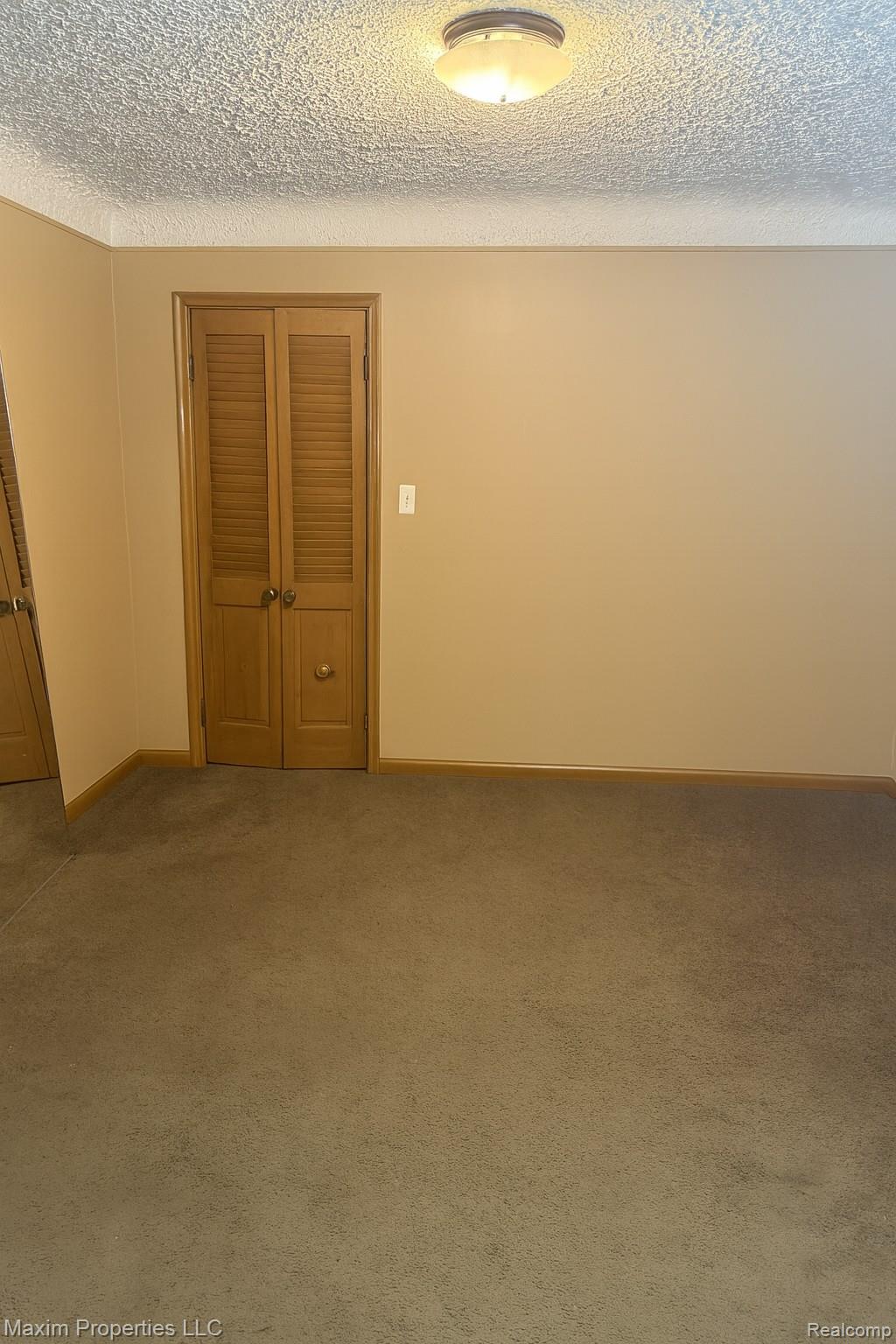 6240 W Outer Drive