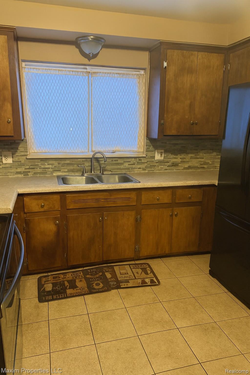 6240 W Outer Drive