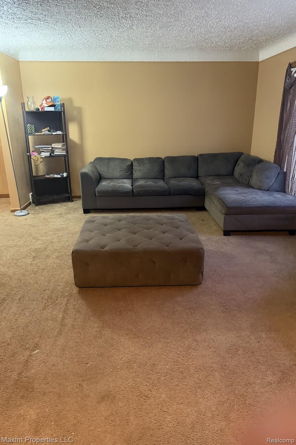 6240 W Outer Drive
