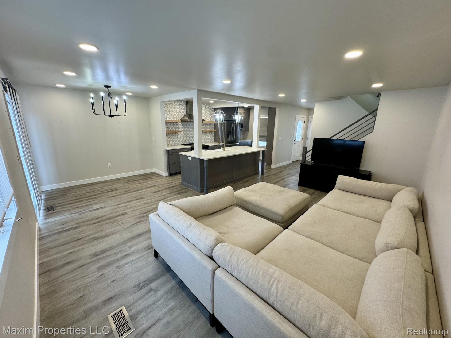 164 Stratford Lane