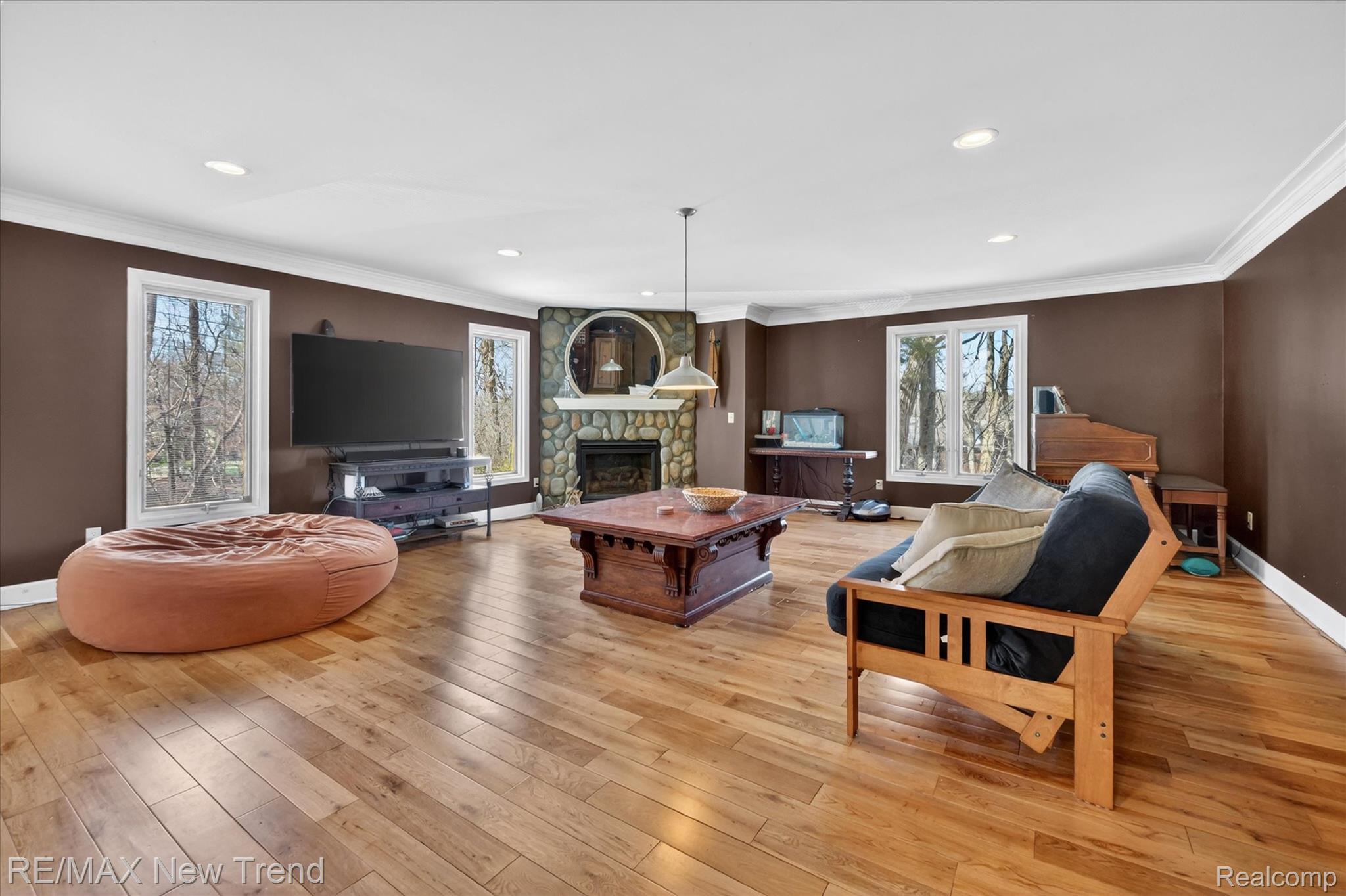 5721 Coralwood Court