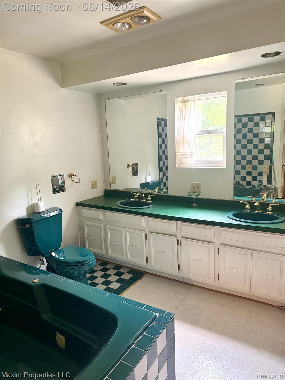 2595 Evergreen Lane