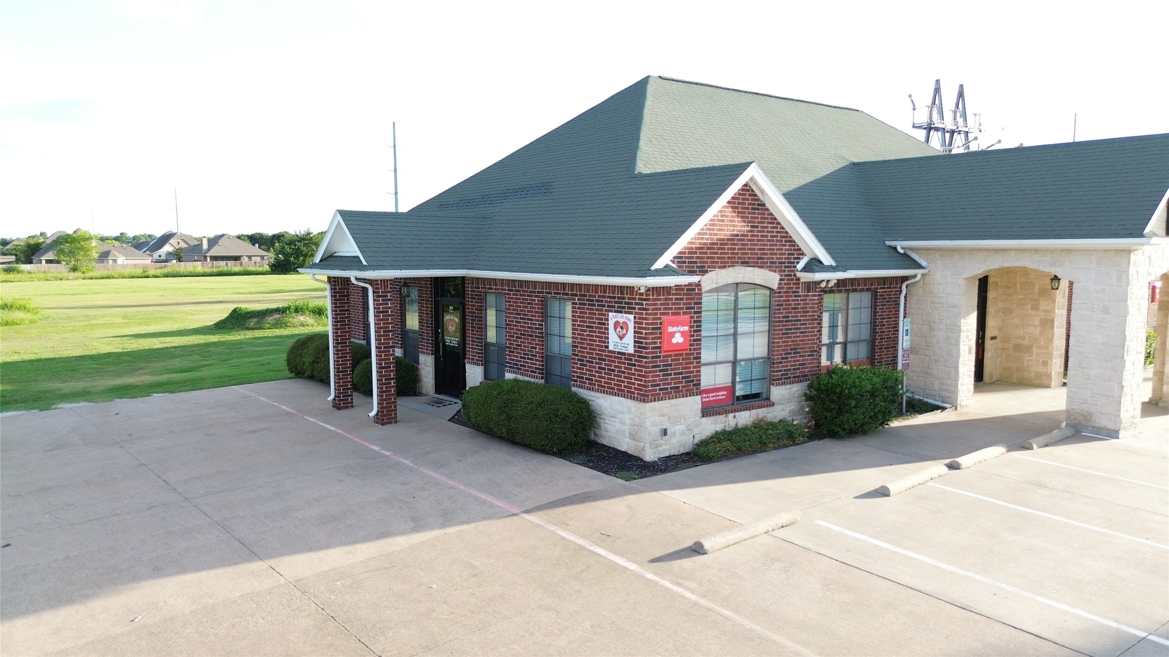 302 E Ovilla Road