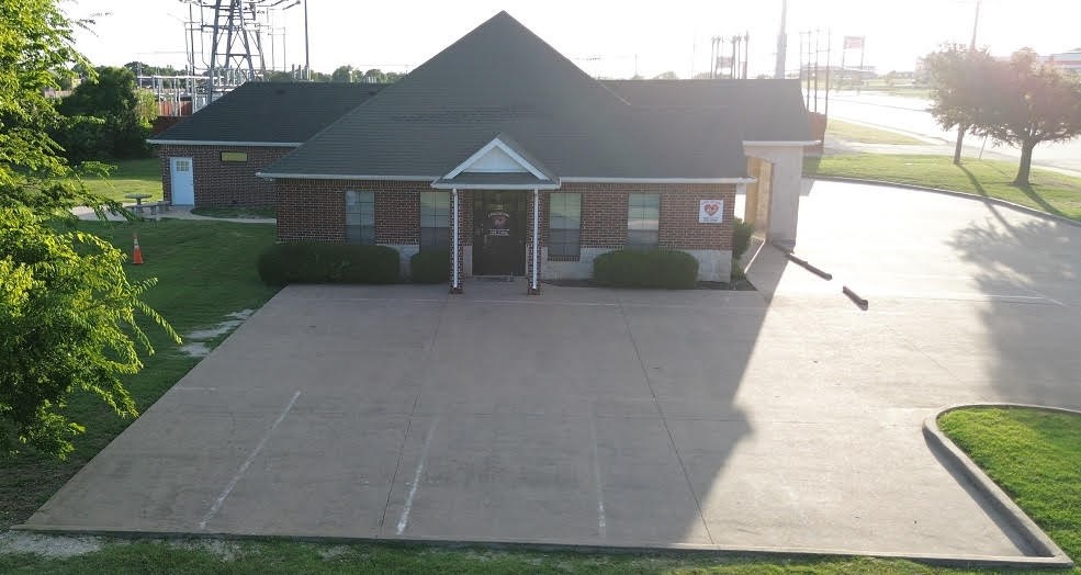 302 E Ovilla Road