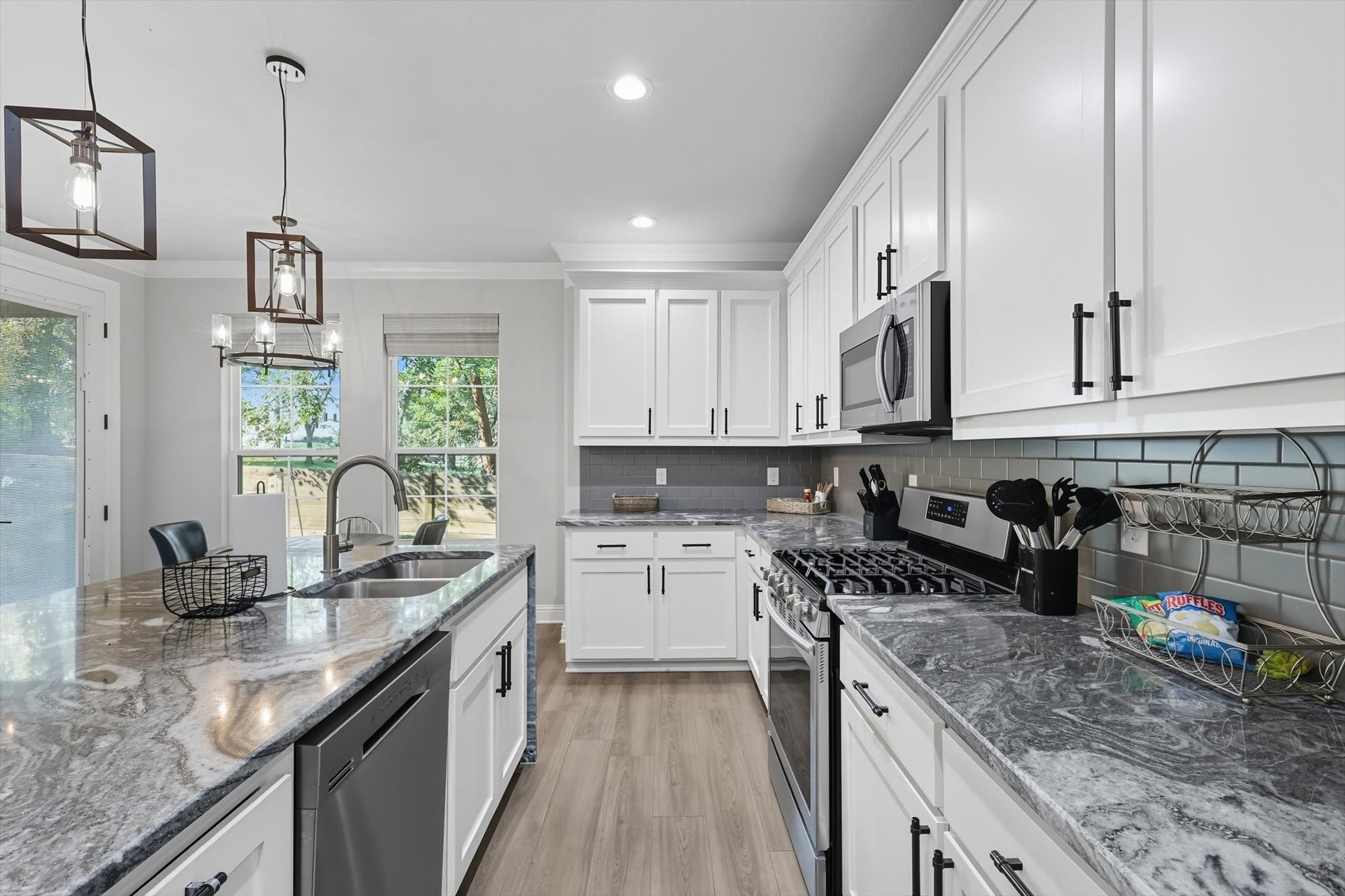 407 W Light Street