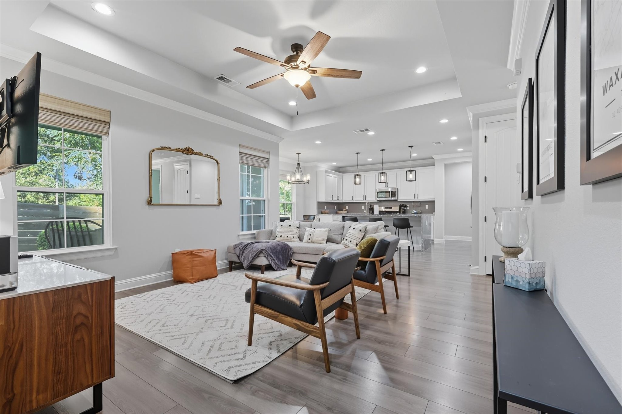 407 W Light Street
