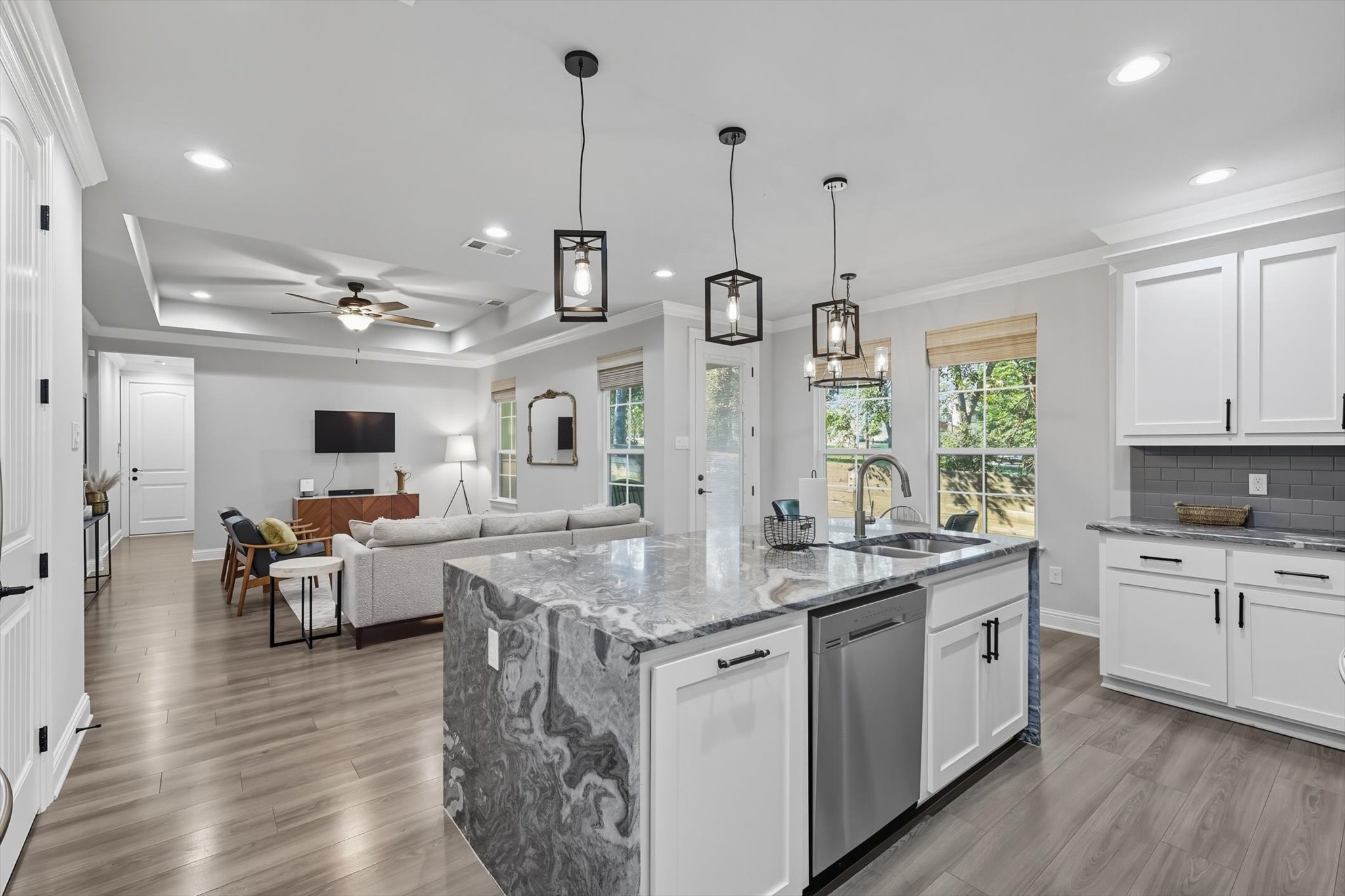 407 W Light Street