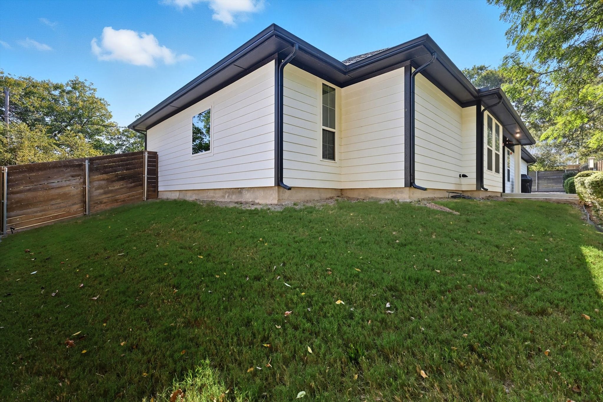 407 W Light Street