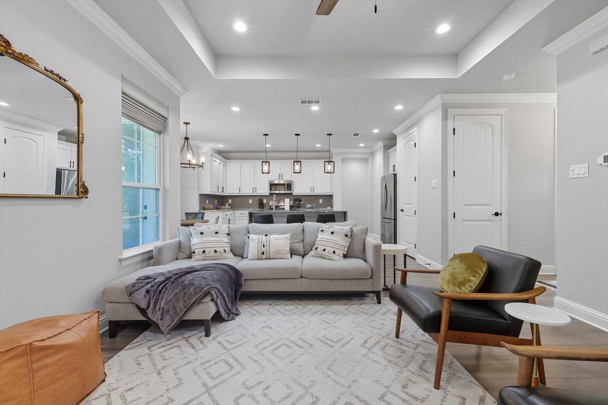 407 W Light Street