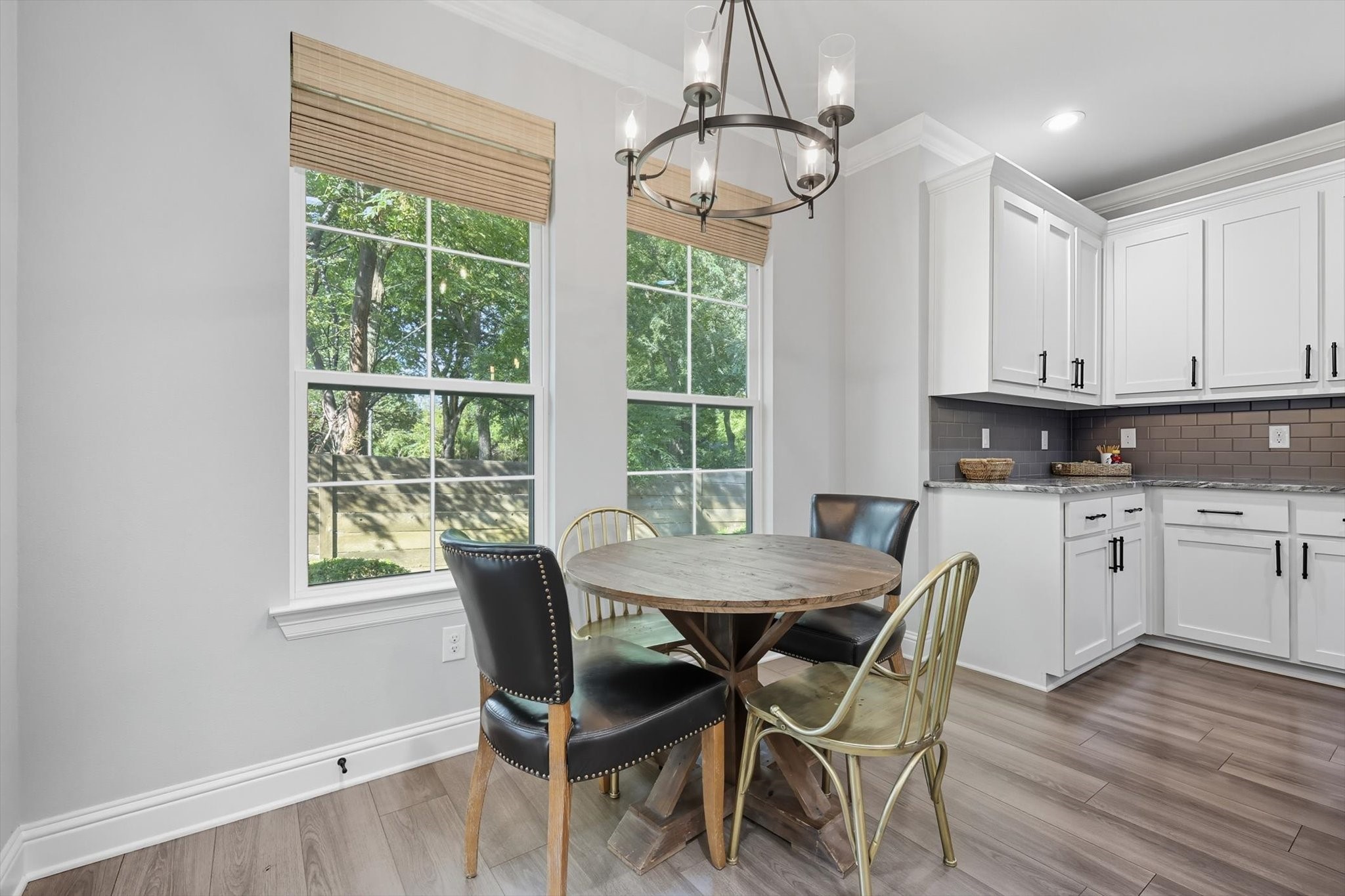 407 W Light Street