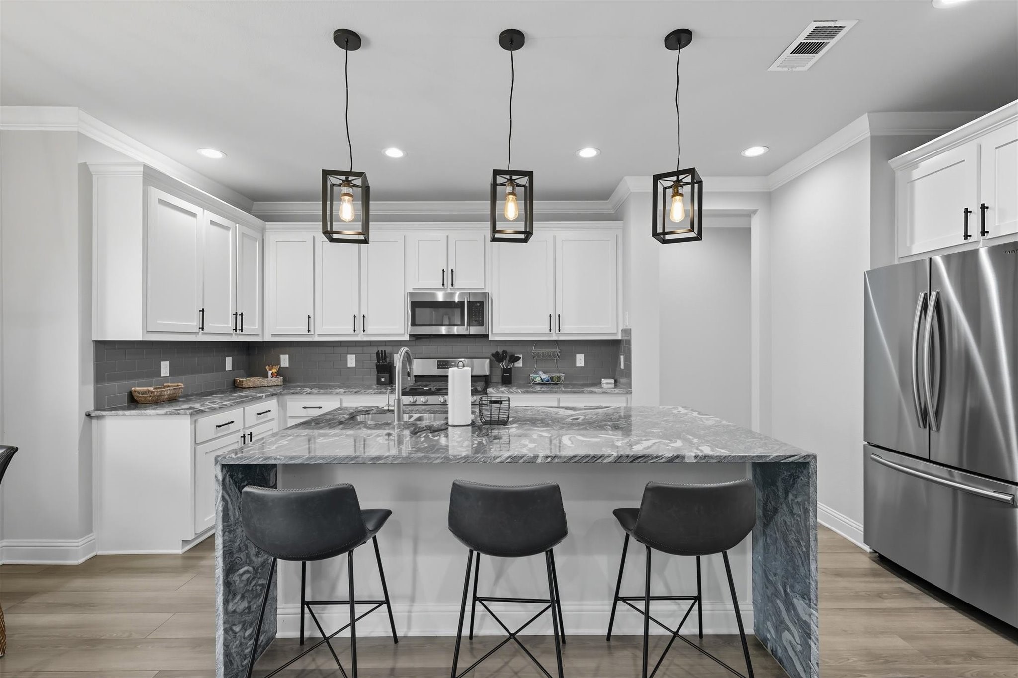 407 W Light Street