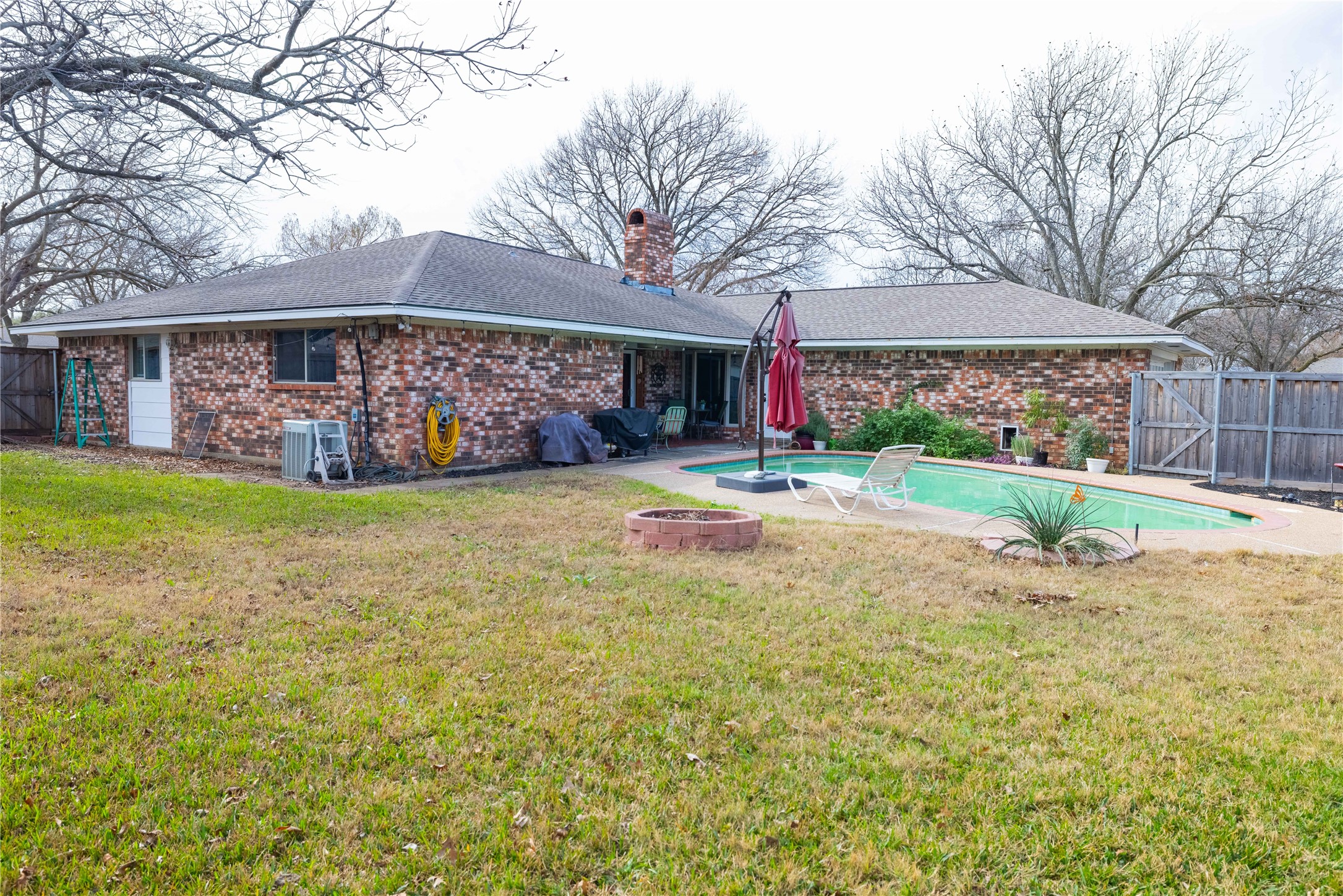 410 Hillcrest Drive