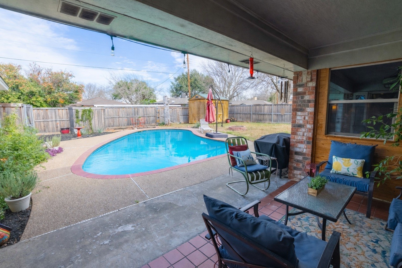 410 Hillcrest Drive