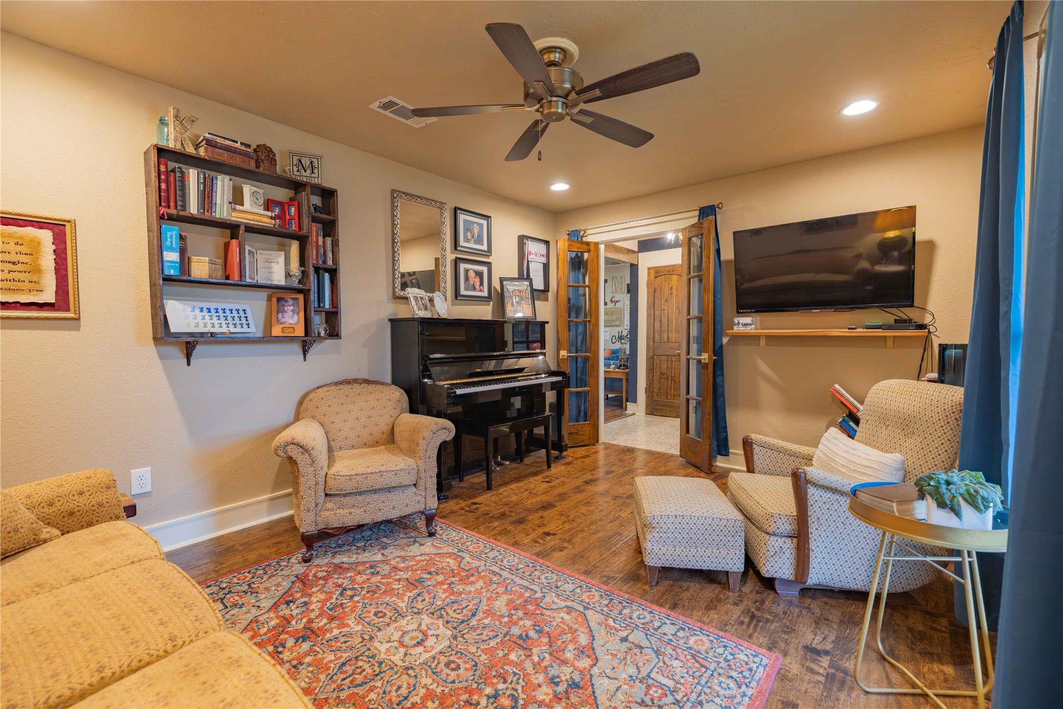 410 Hillcrest Drive