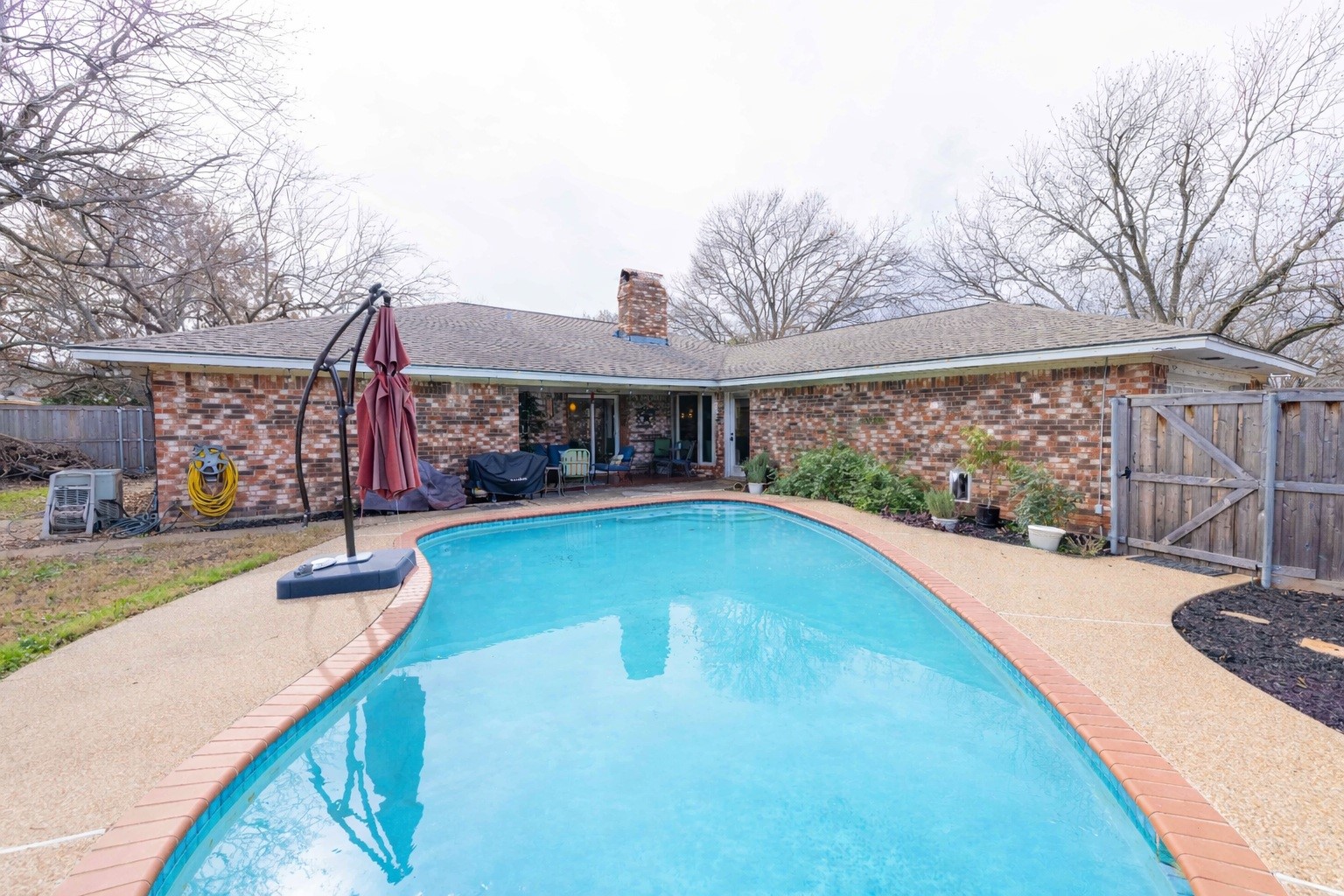410 Hillcrest Drive