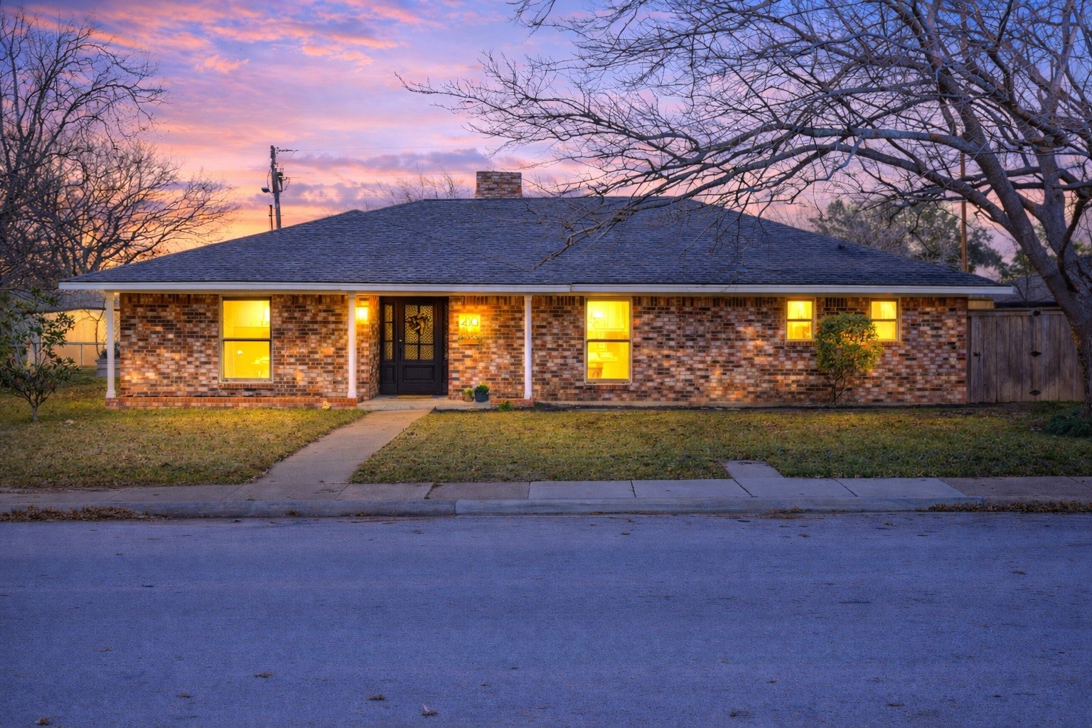 410 Hillcrest Drive