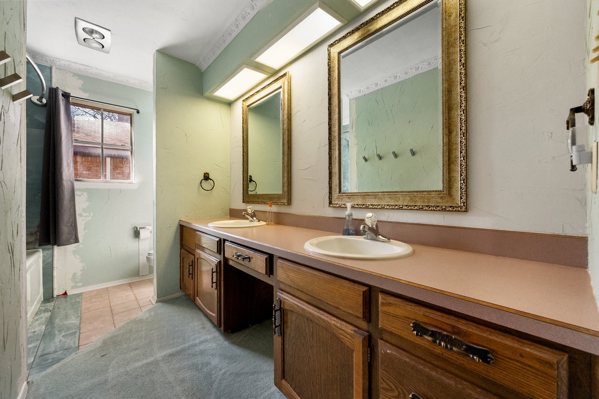 2109 Clearbrook Court