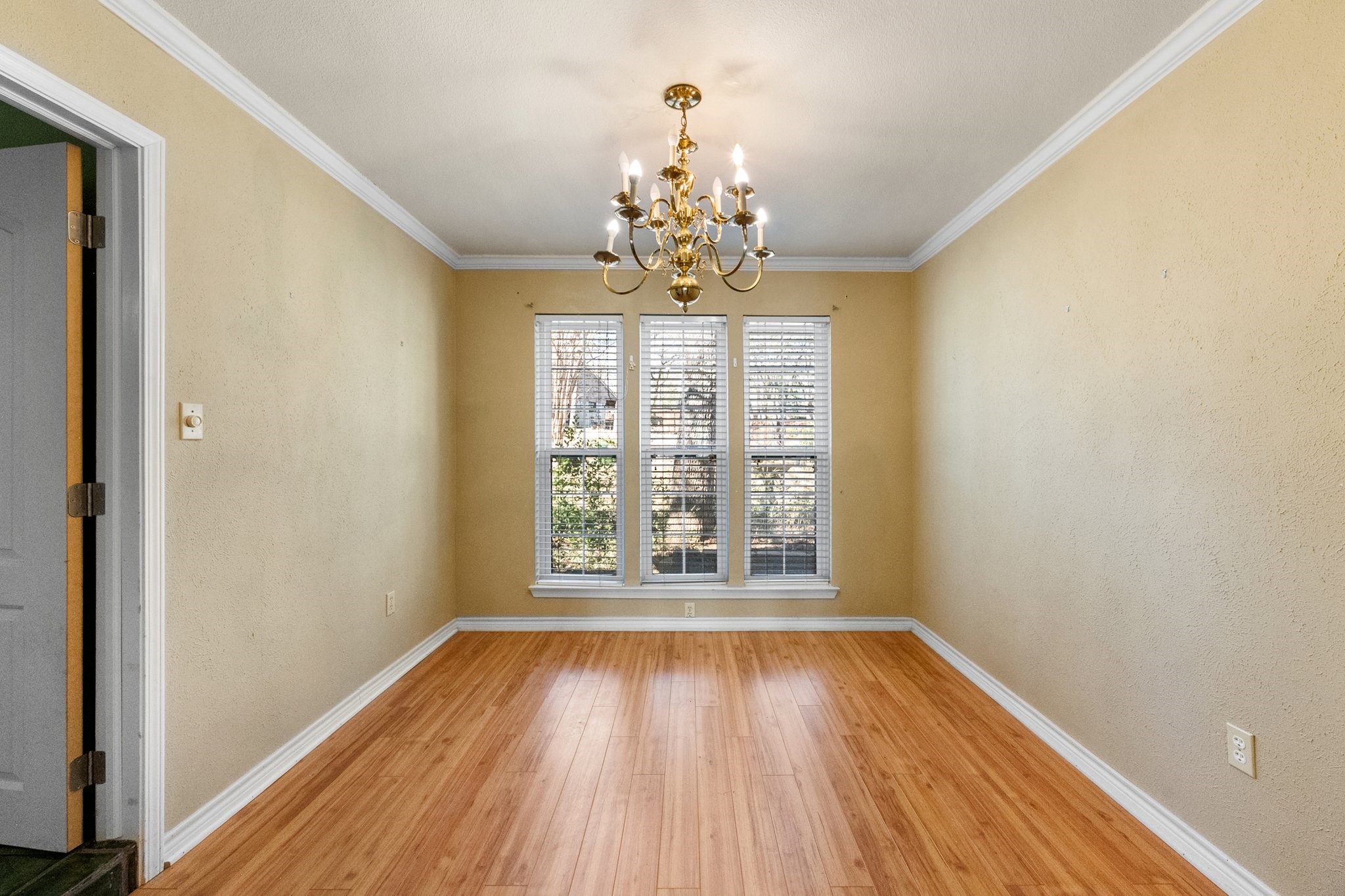 2109 Clearbrook Court