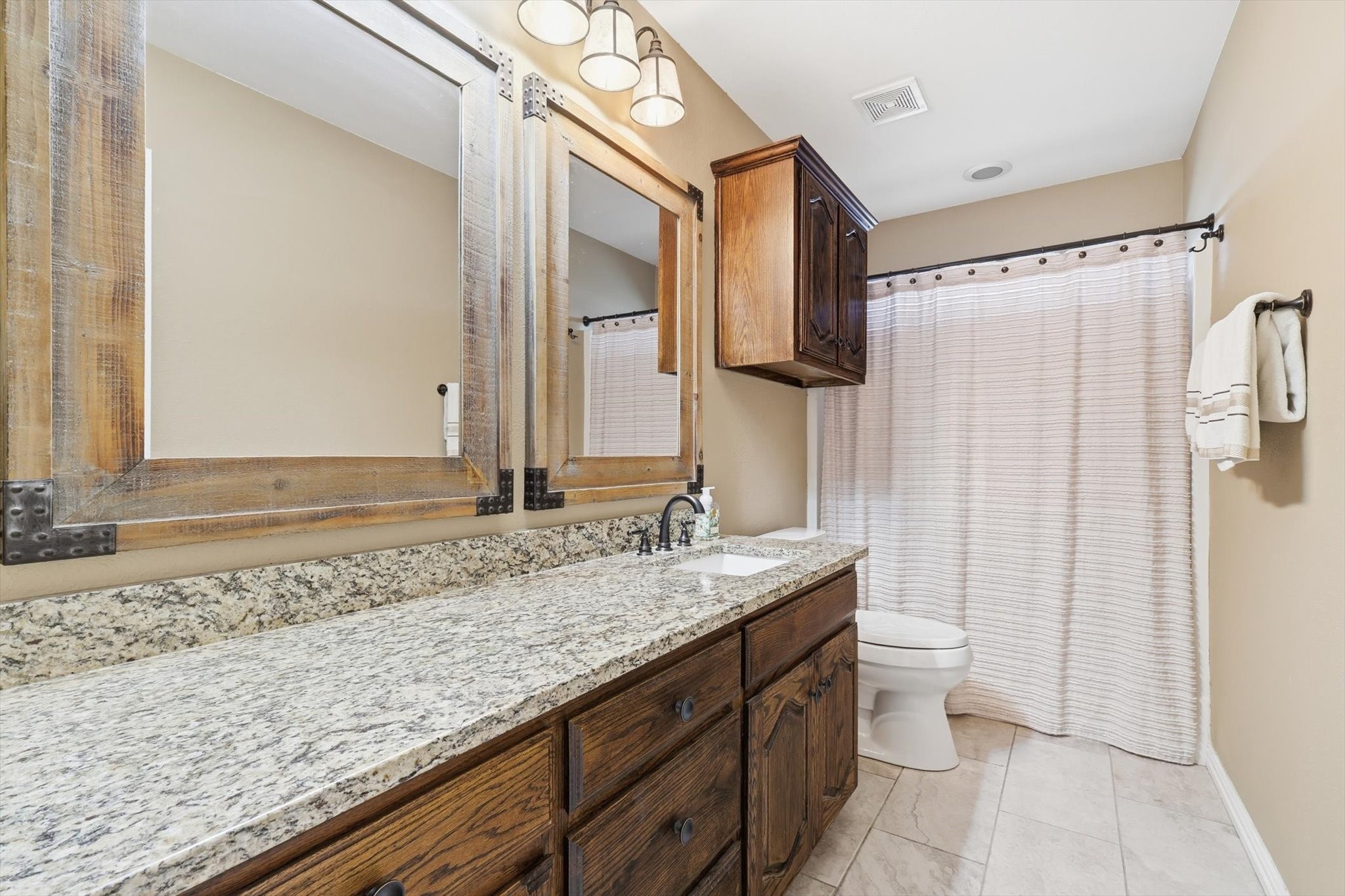 5411 Deerfield Lane
