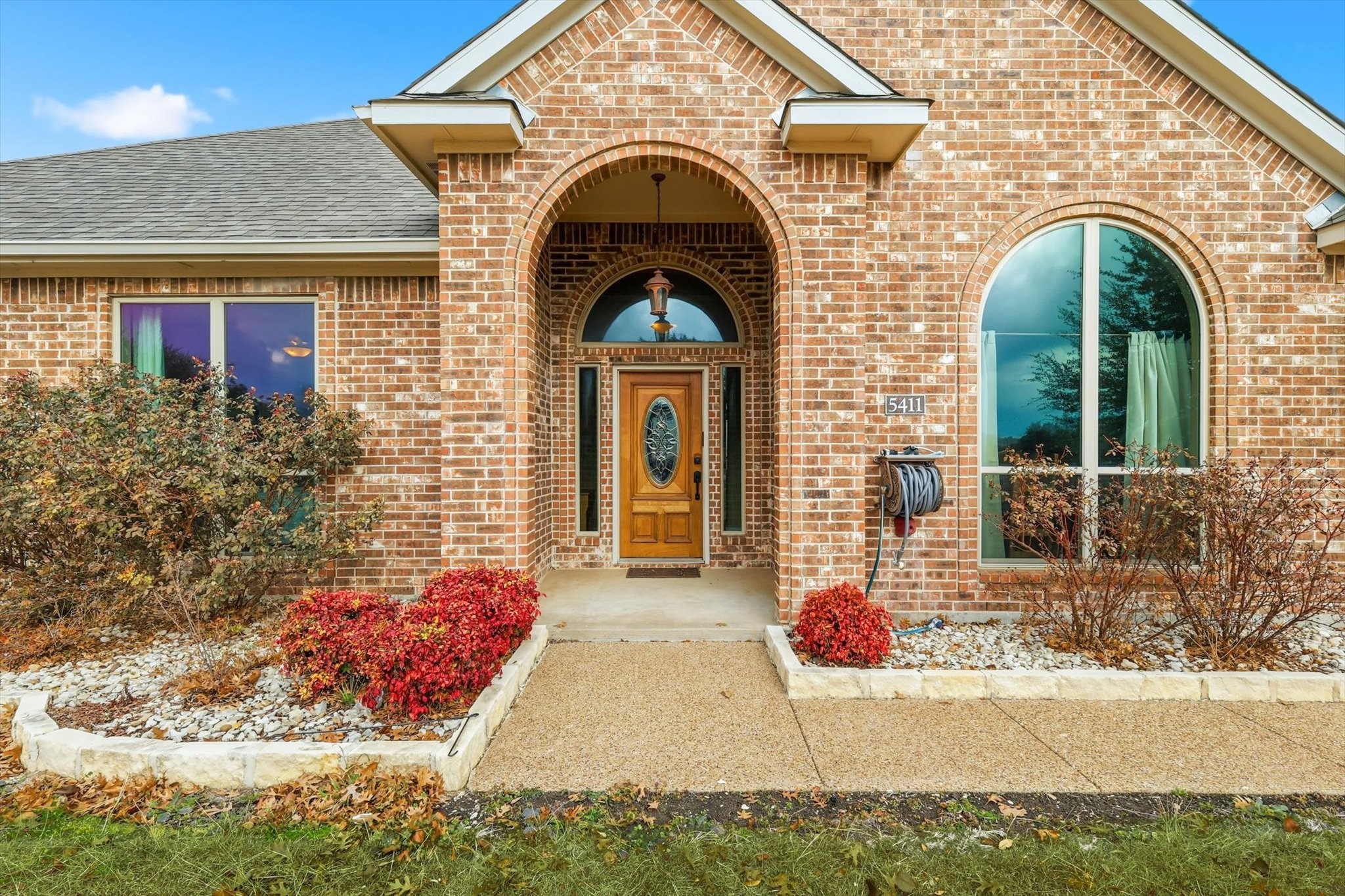 5411 Deerfield Lane