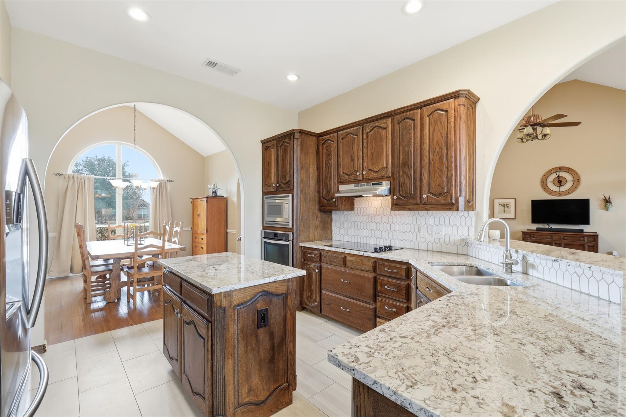 5411 Deerfield Lane