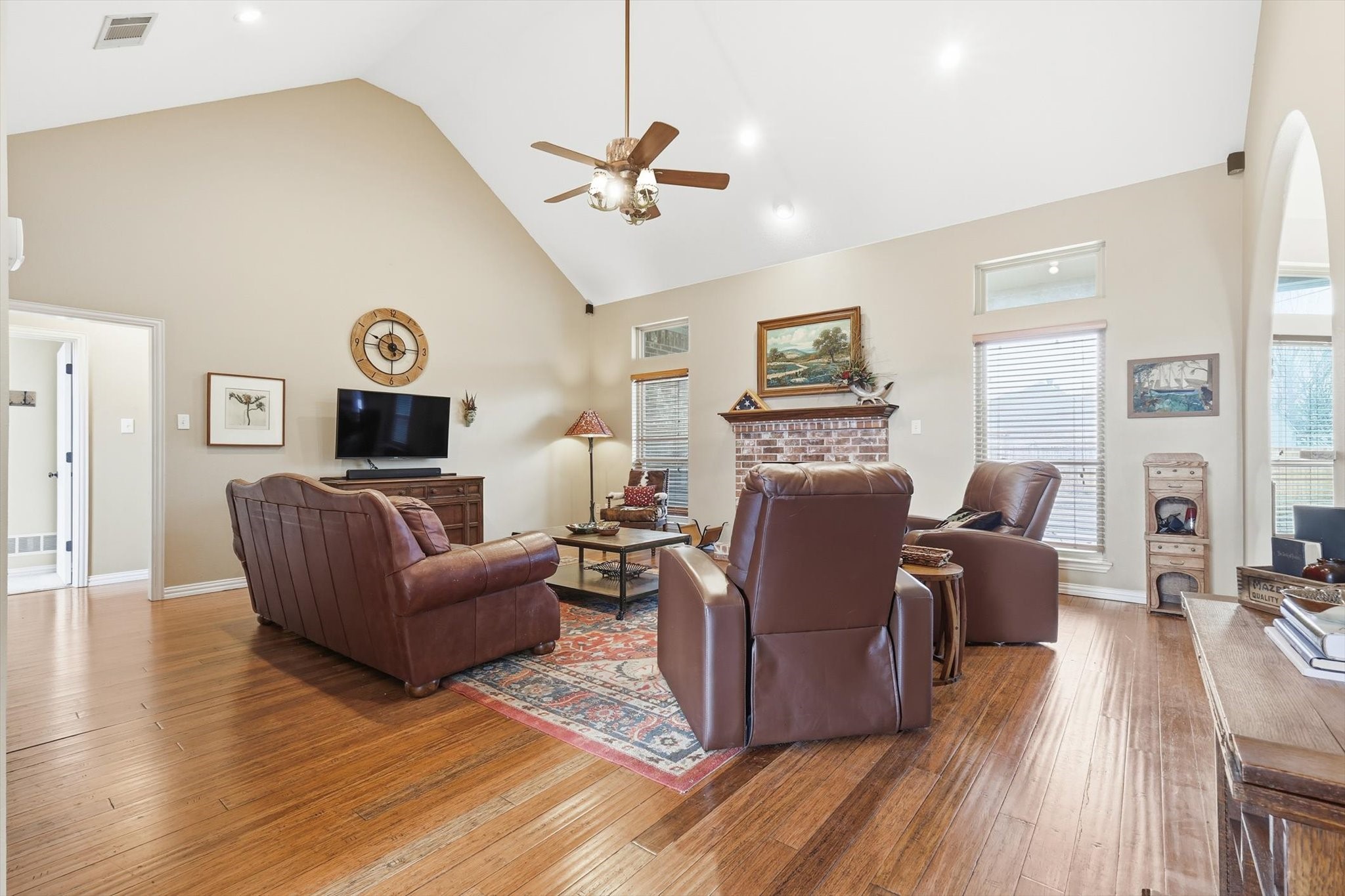 5411 Deerfield Lane