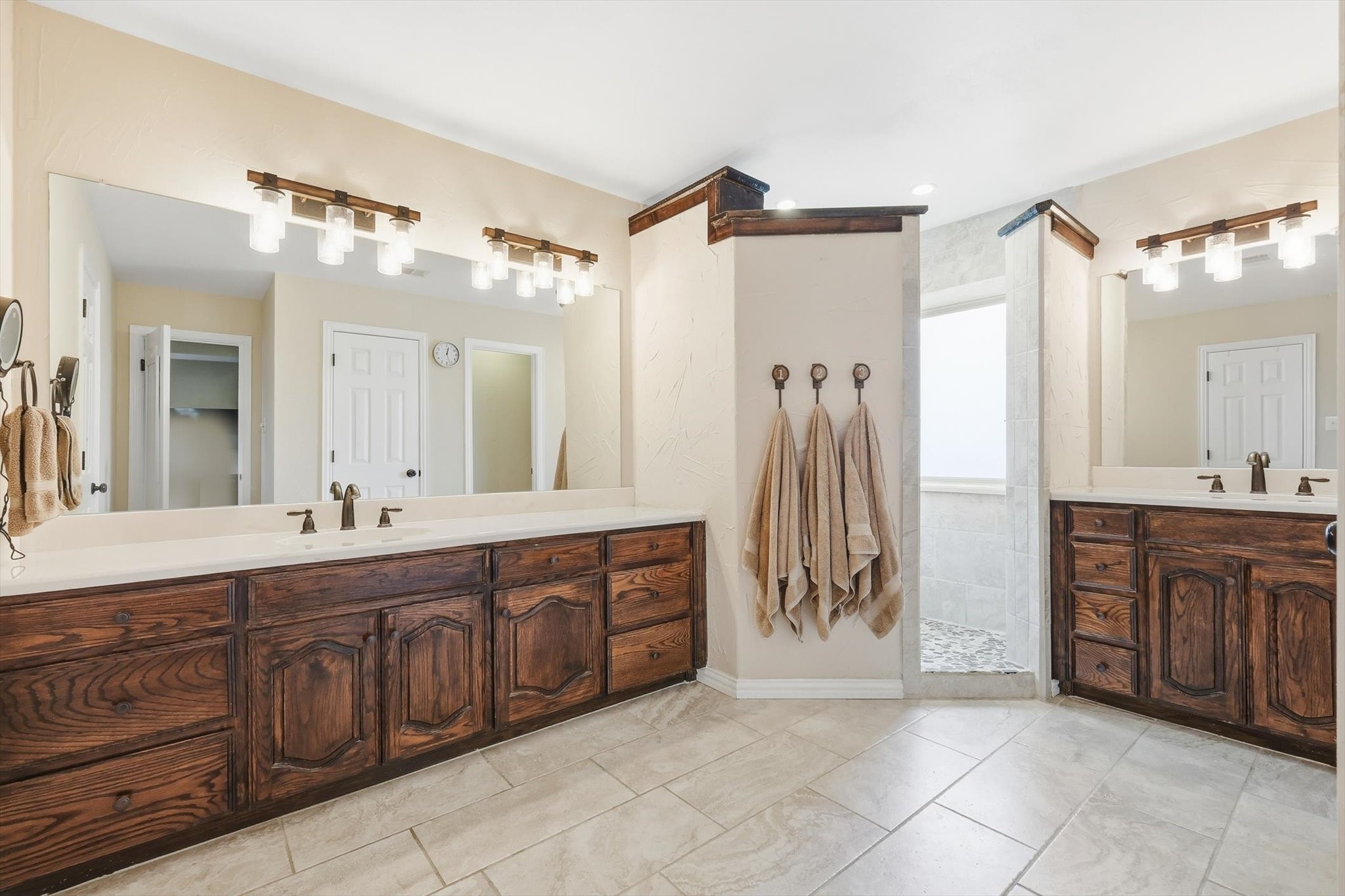 5411 Deerfield Lane