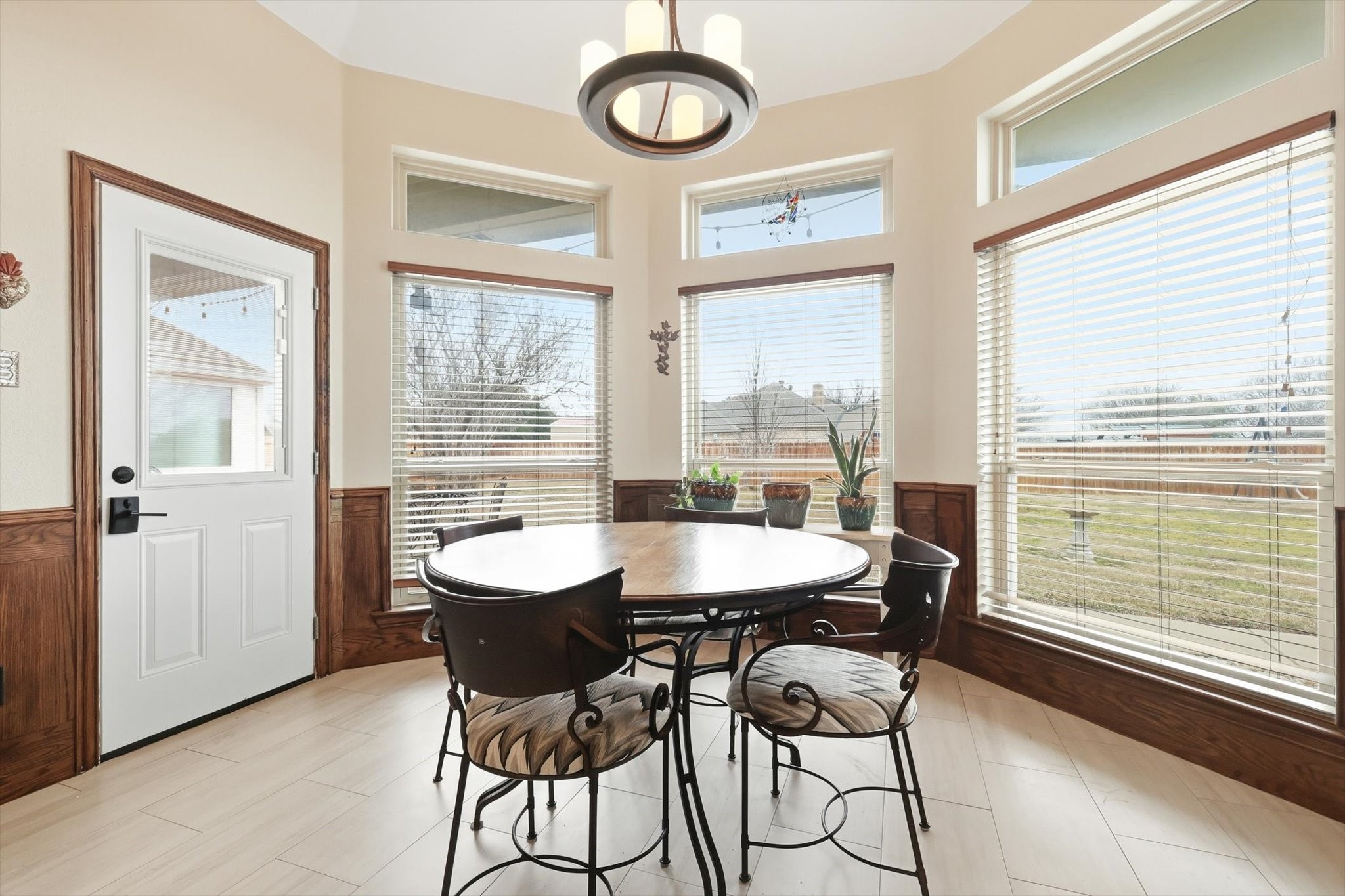 5411 Deerfield Lane