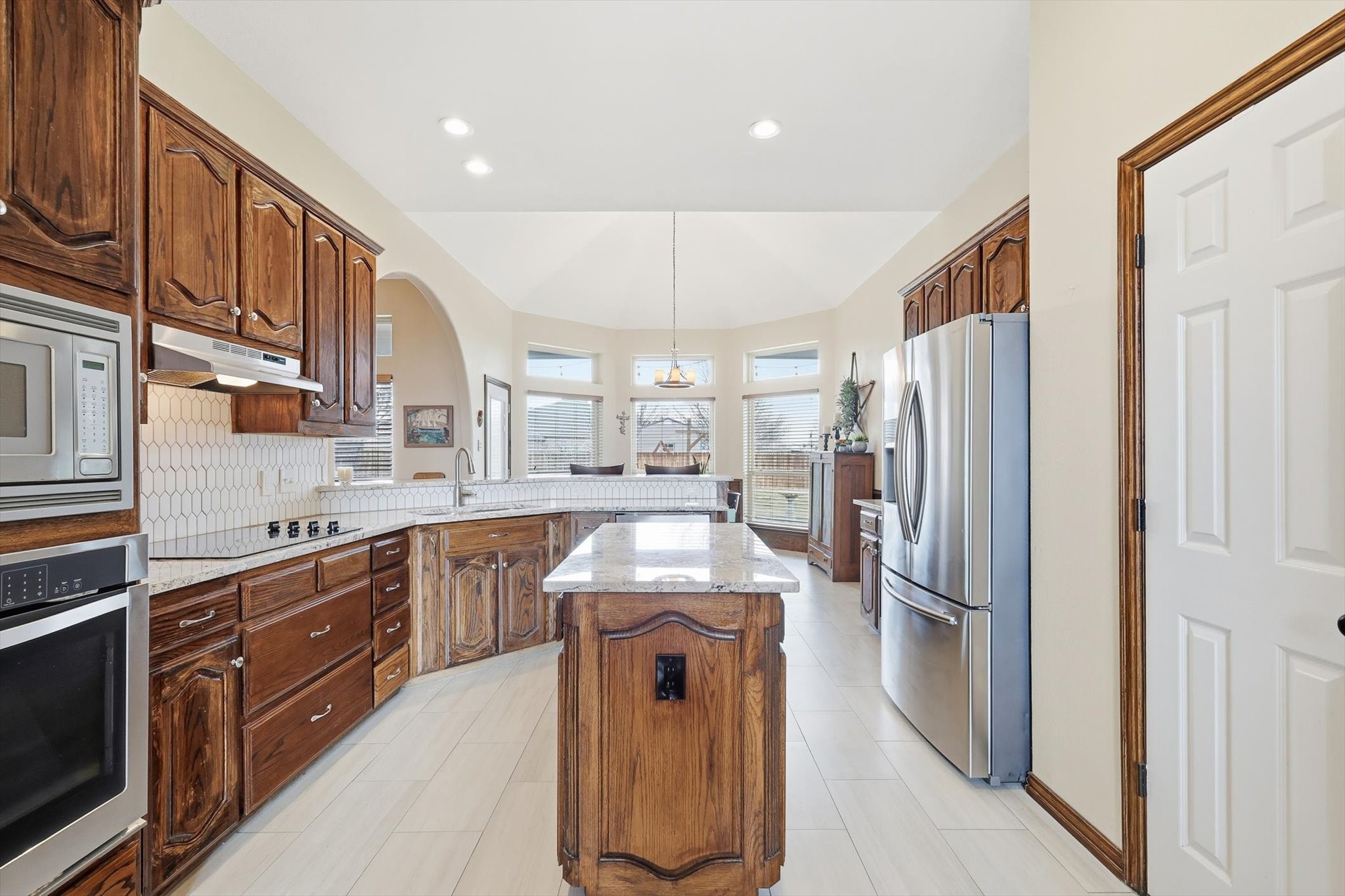 5411 Deerfield Lane