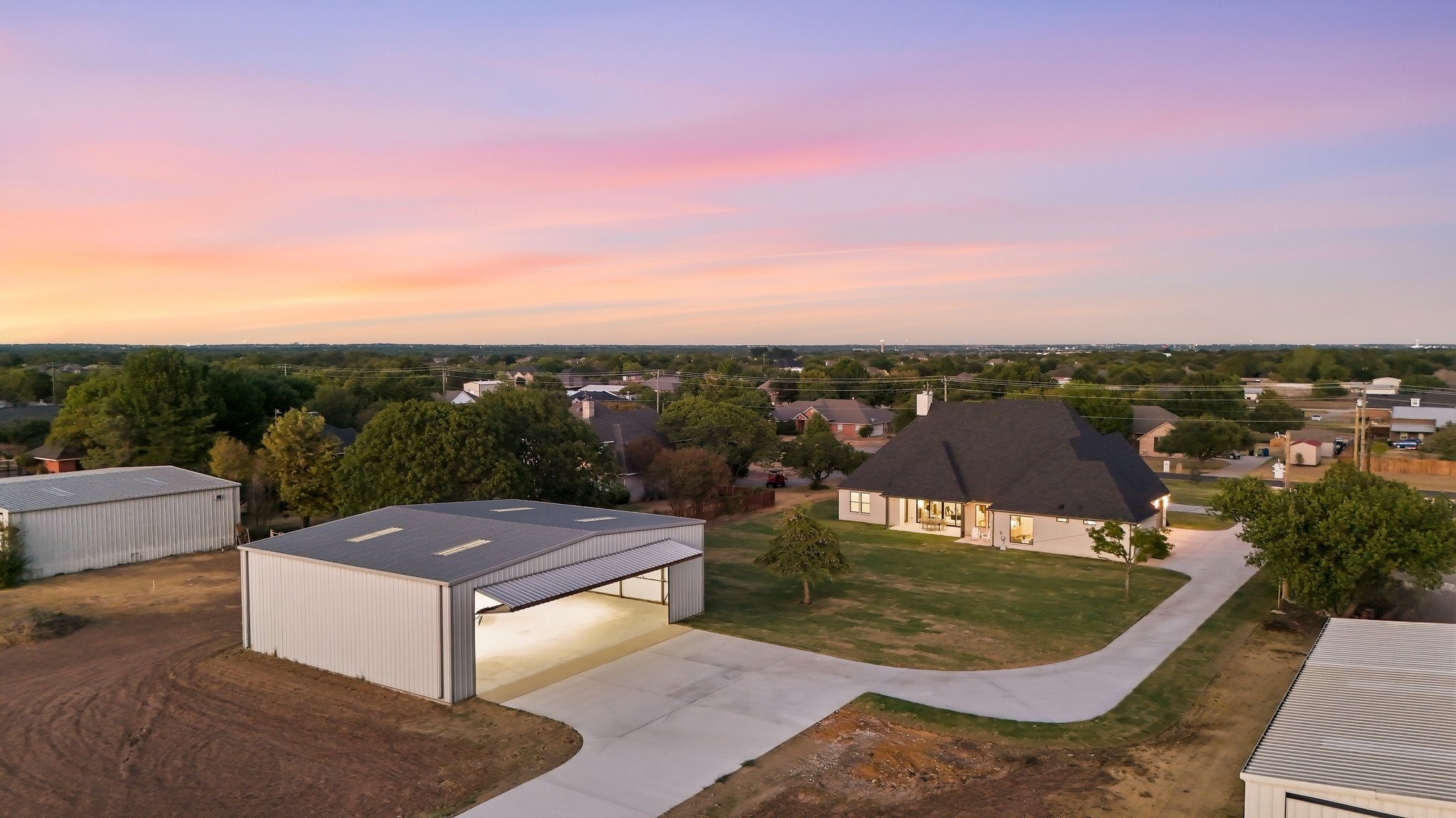 2931 N Mockingbird Lane