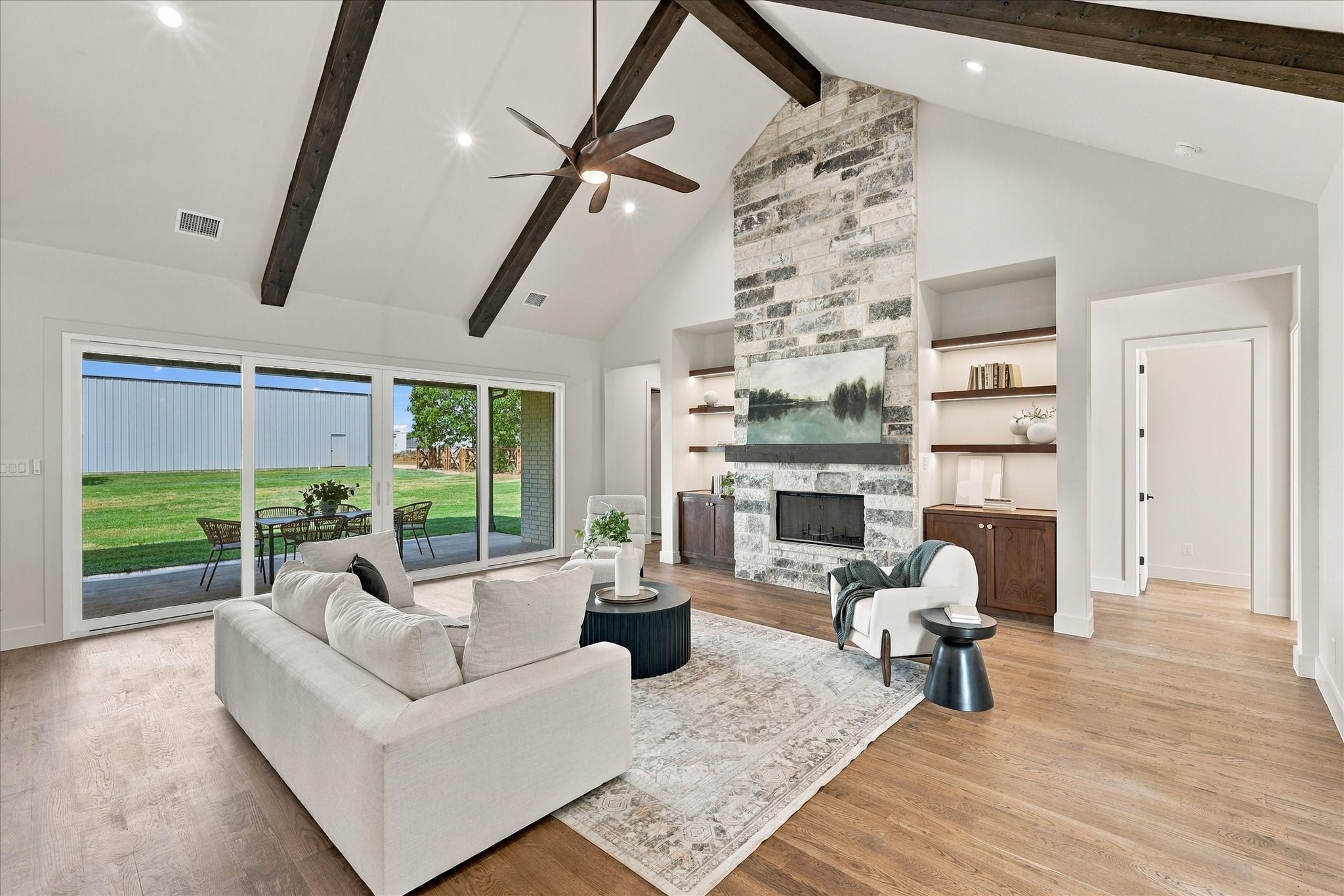 2931 N Mockingbird Lane