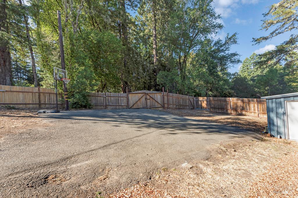 17197 Fitzpatrick Ln