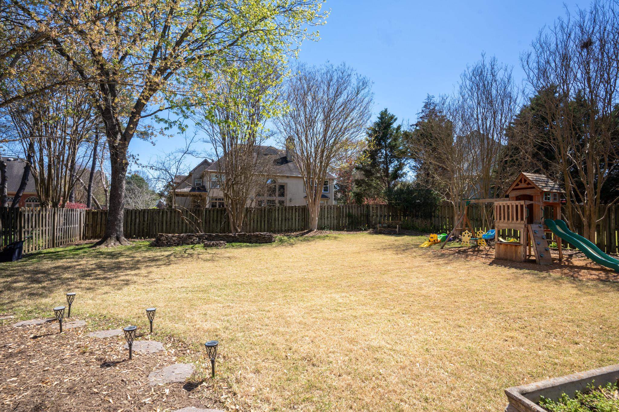 1911 ALMADALE FARMS PKY