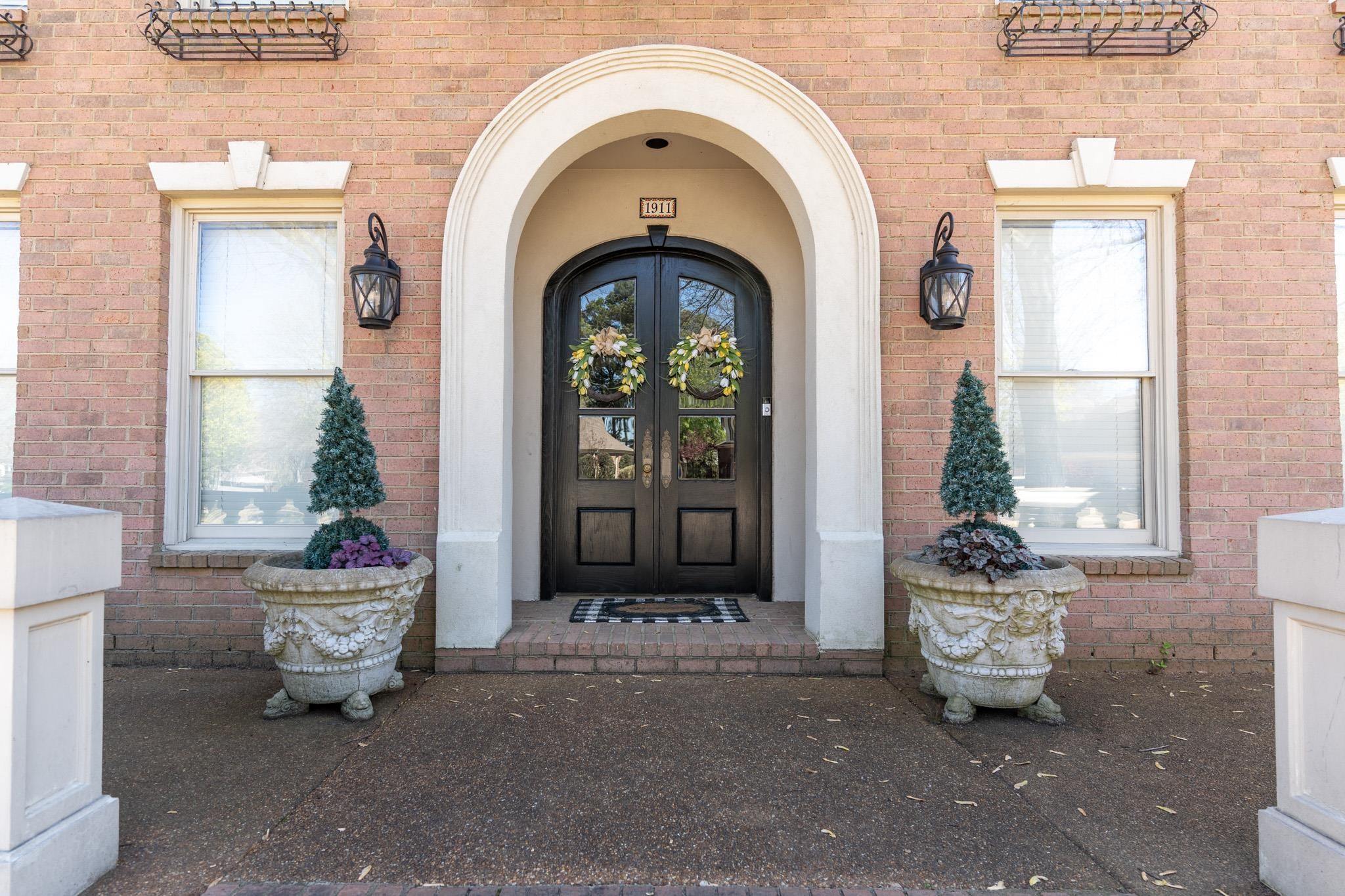 1911 ALMADALE FARMS PKY