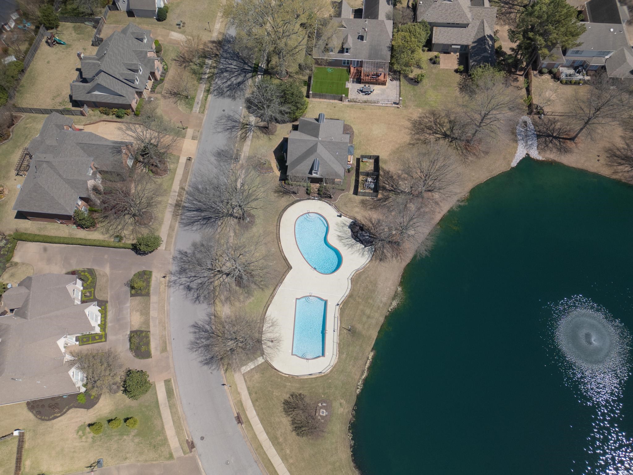 1911 ALMADALE FARMS PKY