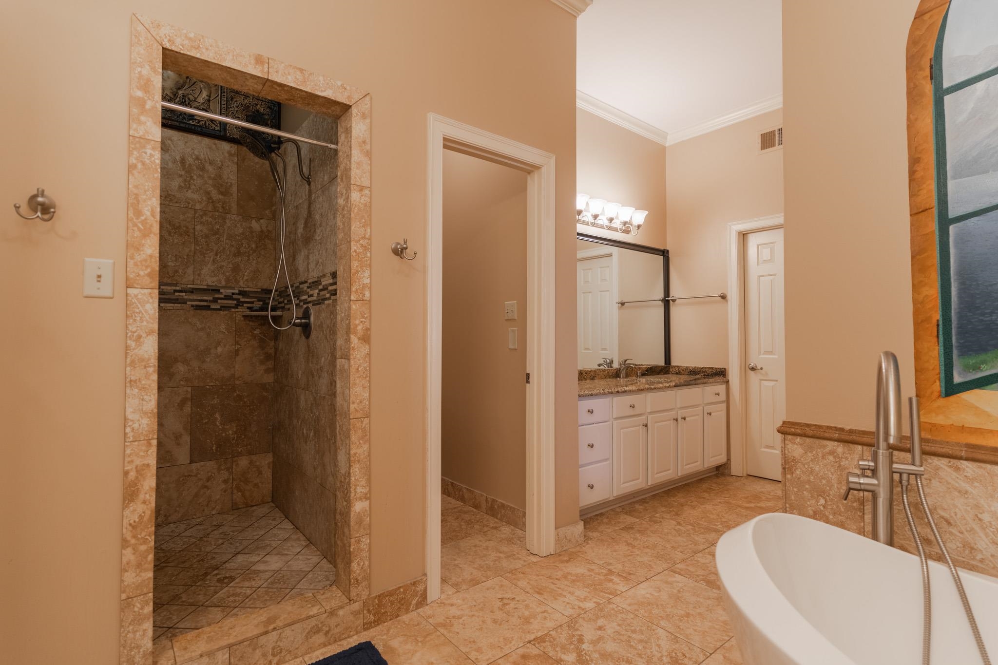 1911 ALMADALE FARMS PKY