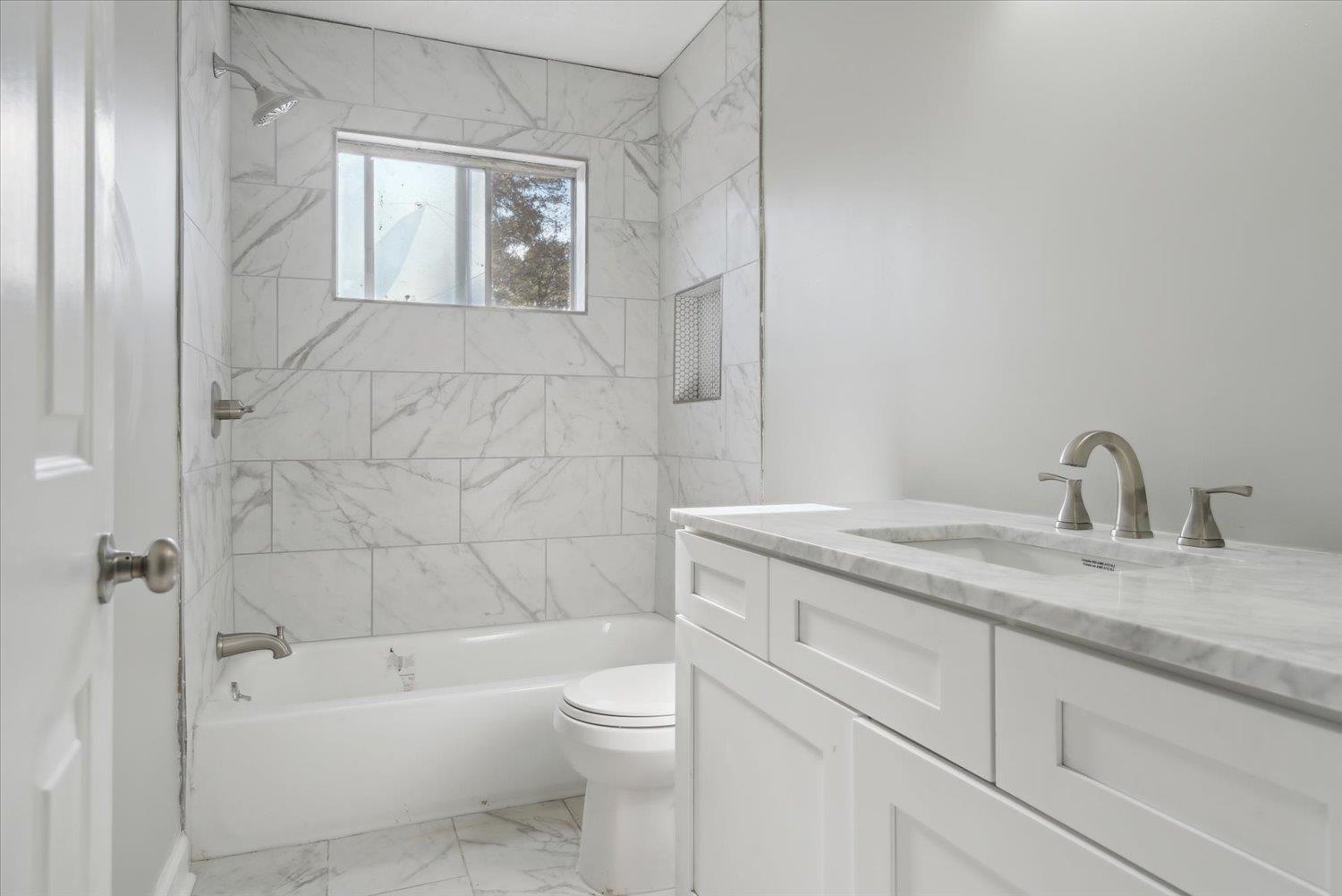 8187 E PINE CV E