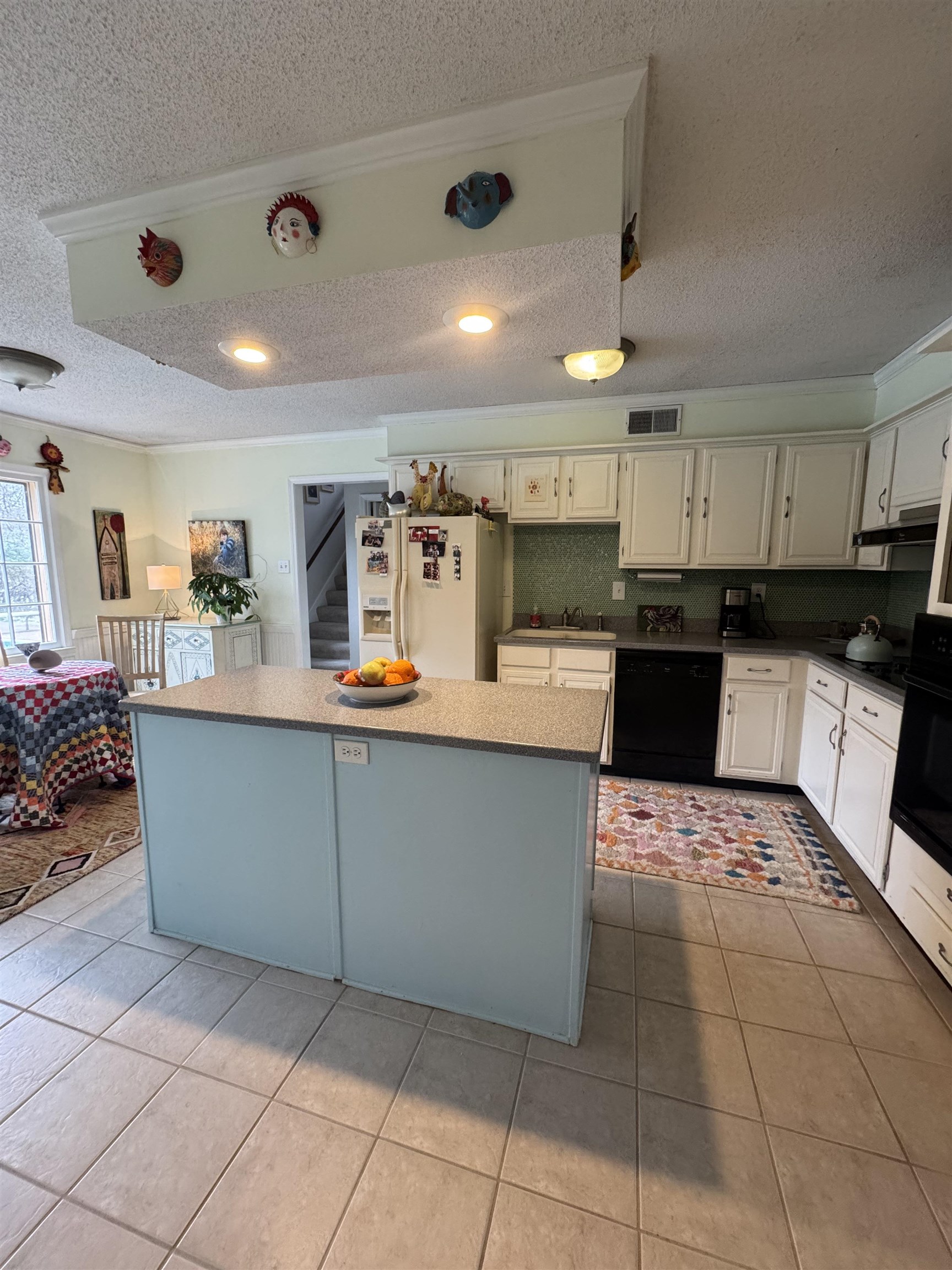 2427 CALKINS RD