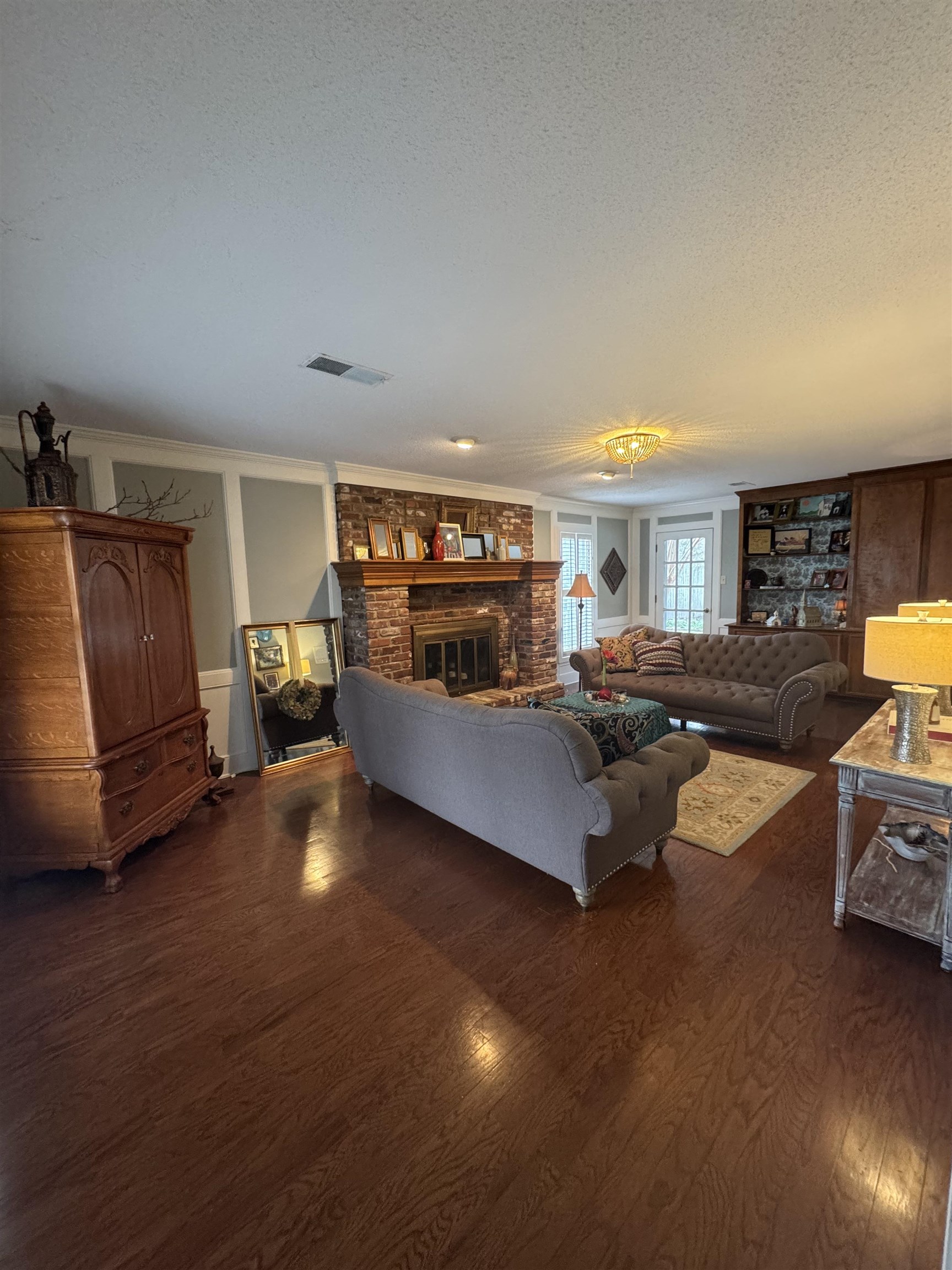 2427 CALKINS RD