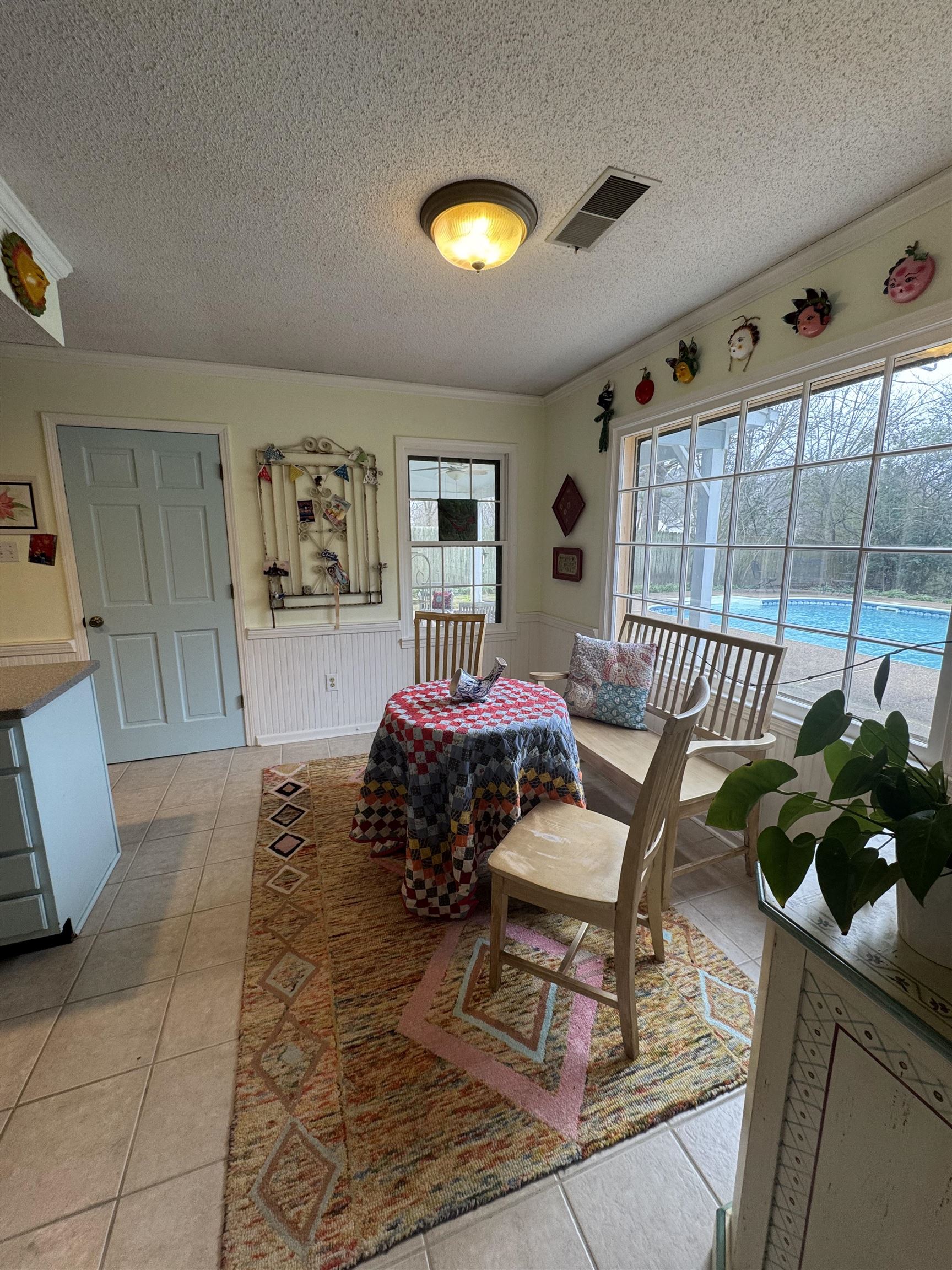 2427 CALKINS RD