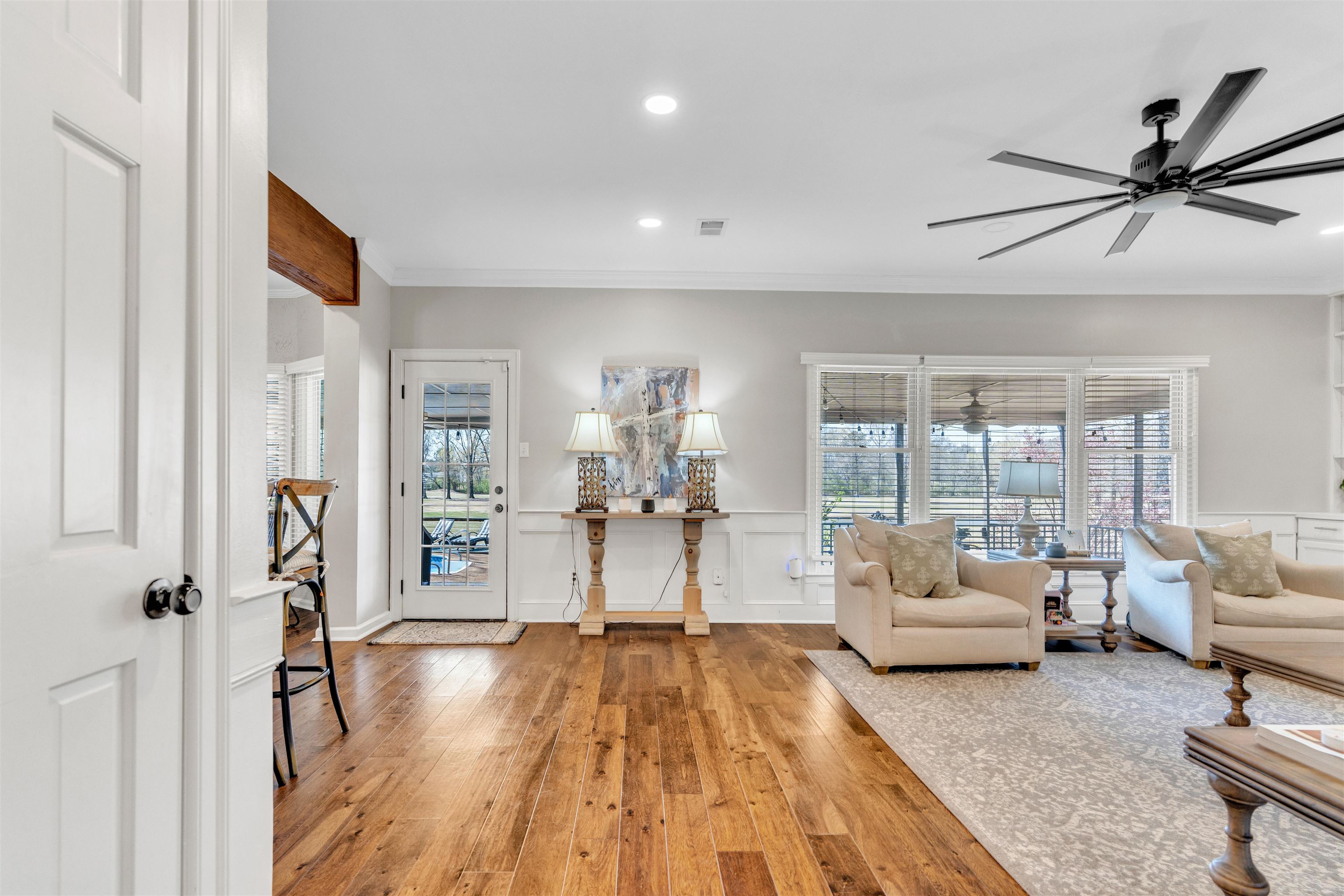 2773 W LEVEE OAKS DR