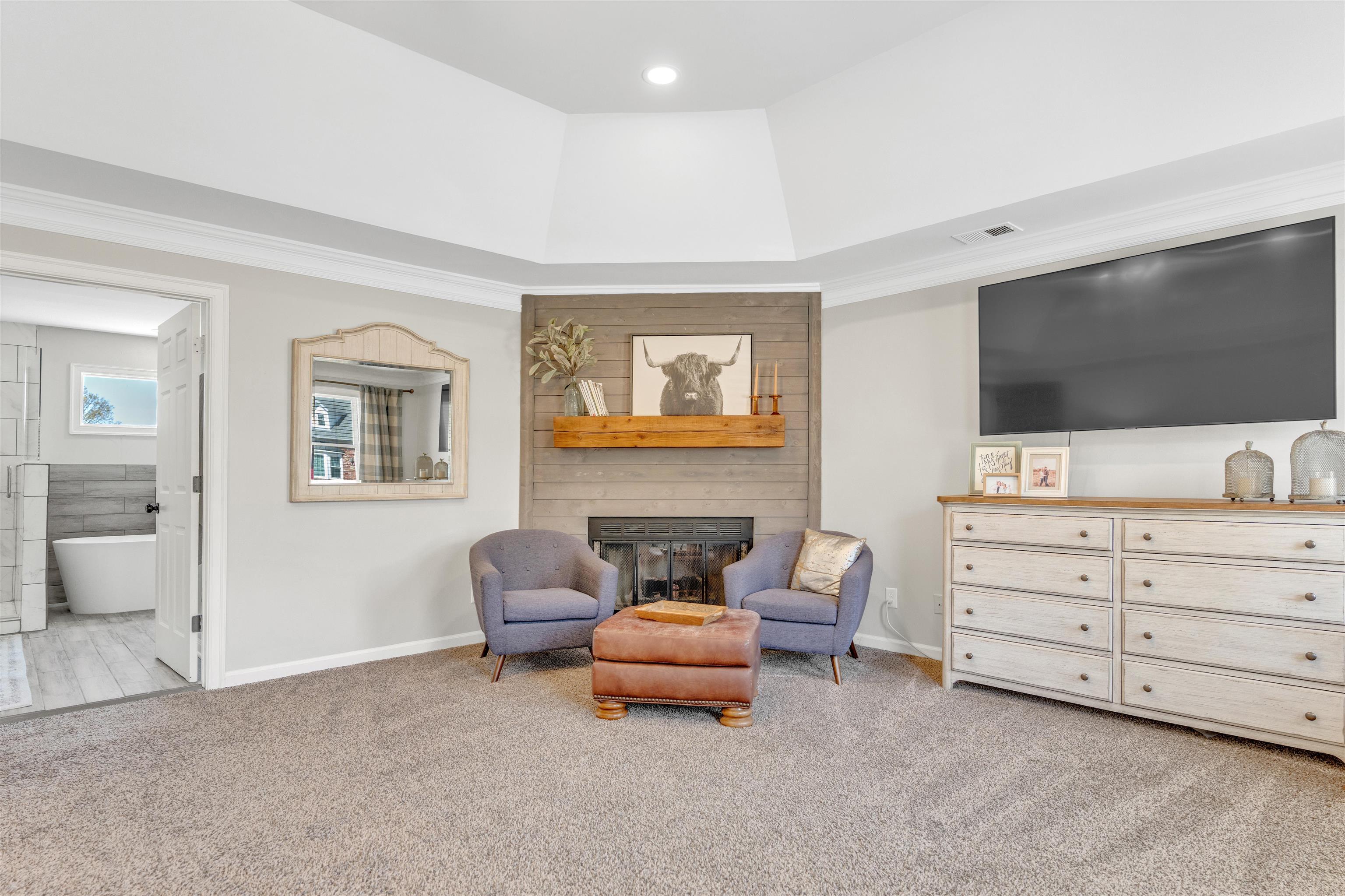 2773 W LEVEE OAKS DR